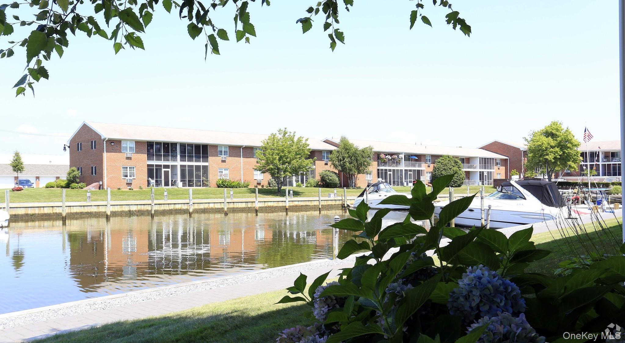 #10 photo, 68 Muncie Road, サフォーク郡 West Babylon , NY 11704