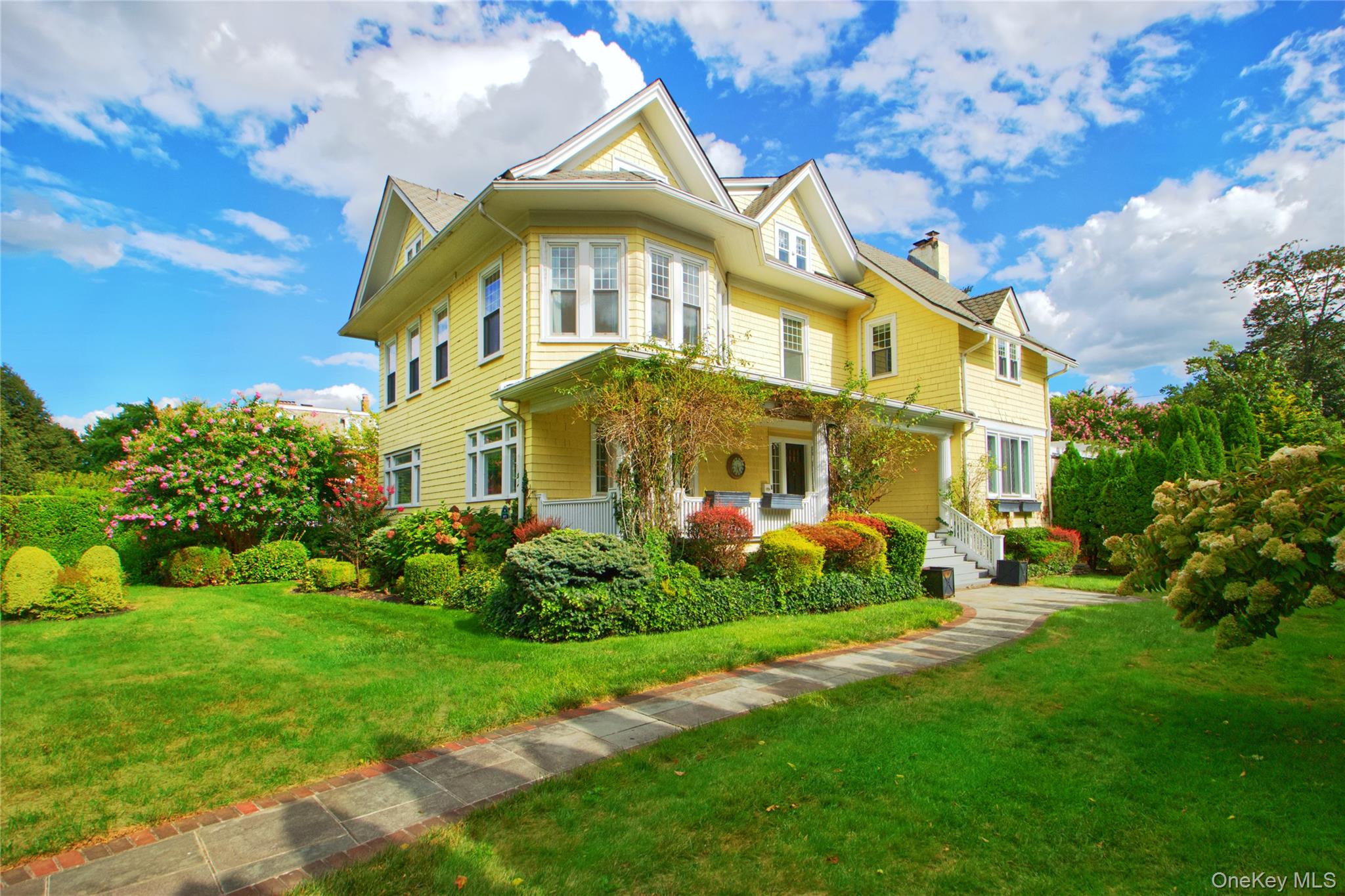 #1 photo, 92 6th Street, गार्डन सिटी Garden City , NY 11530