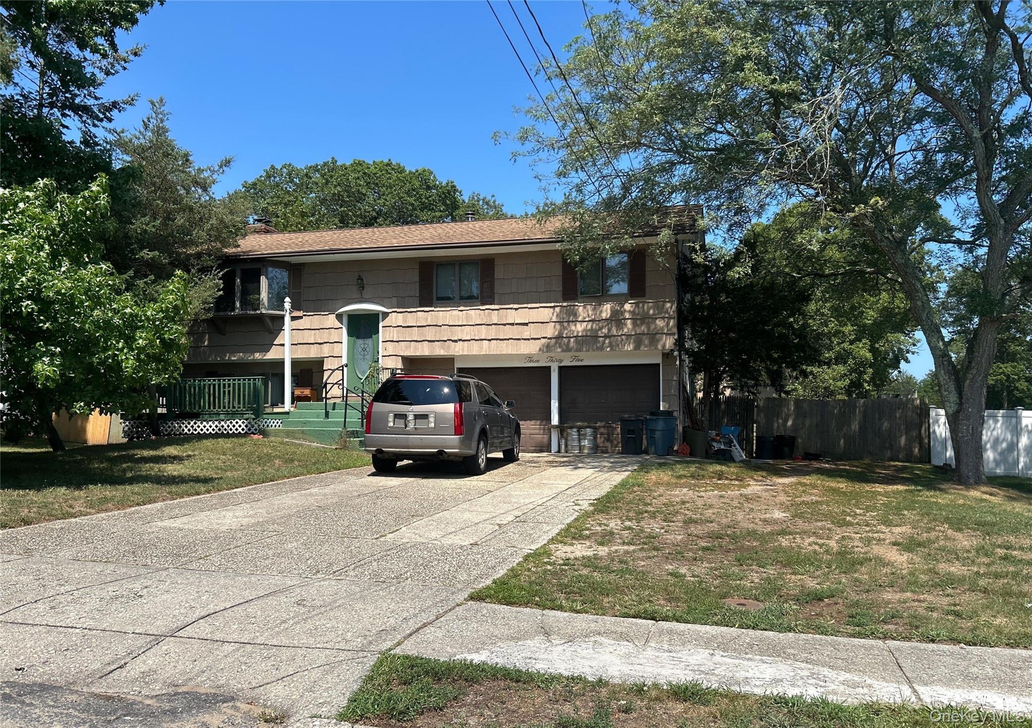 #2 photo, 335 Babylon Street, サフォーク郡 Islip Terrace , NY 11752