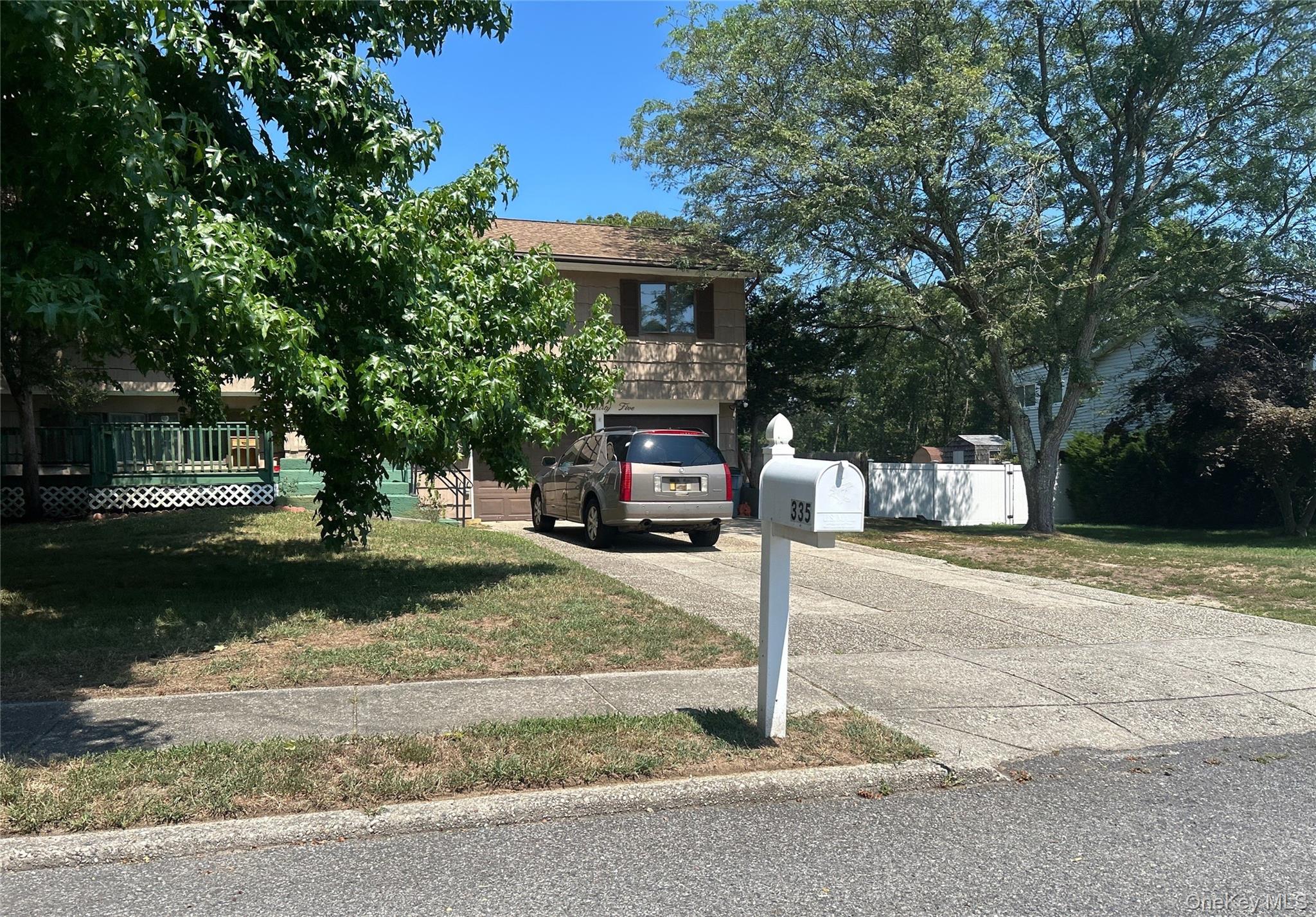 #3 photo, 335 Babylon Street, サフォーク郡 Islip Terrace , NY 11752