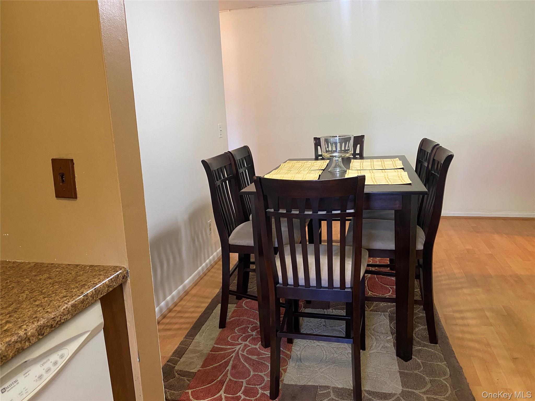 #10 photo, 2423 Union Boulevard, サフォーク郡 Islip , NY 11751