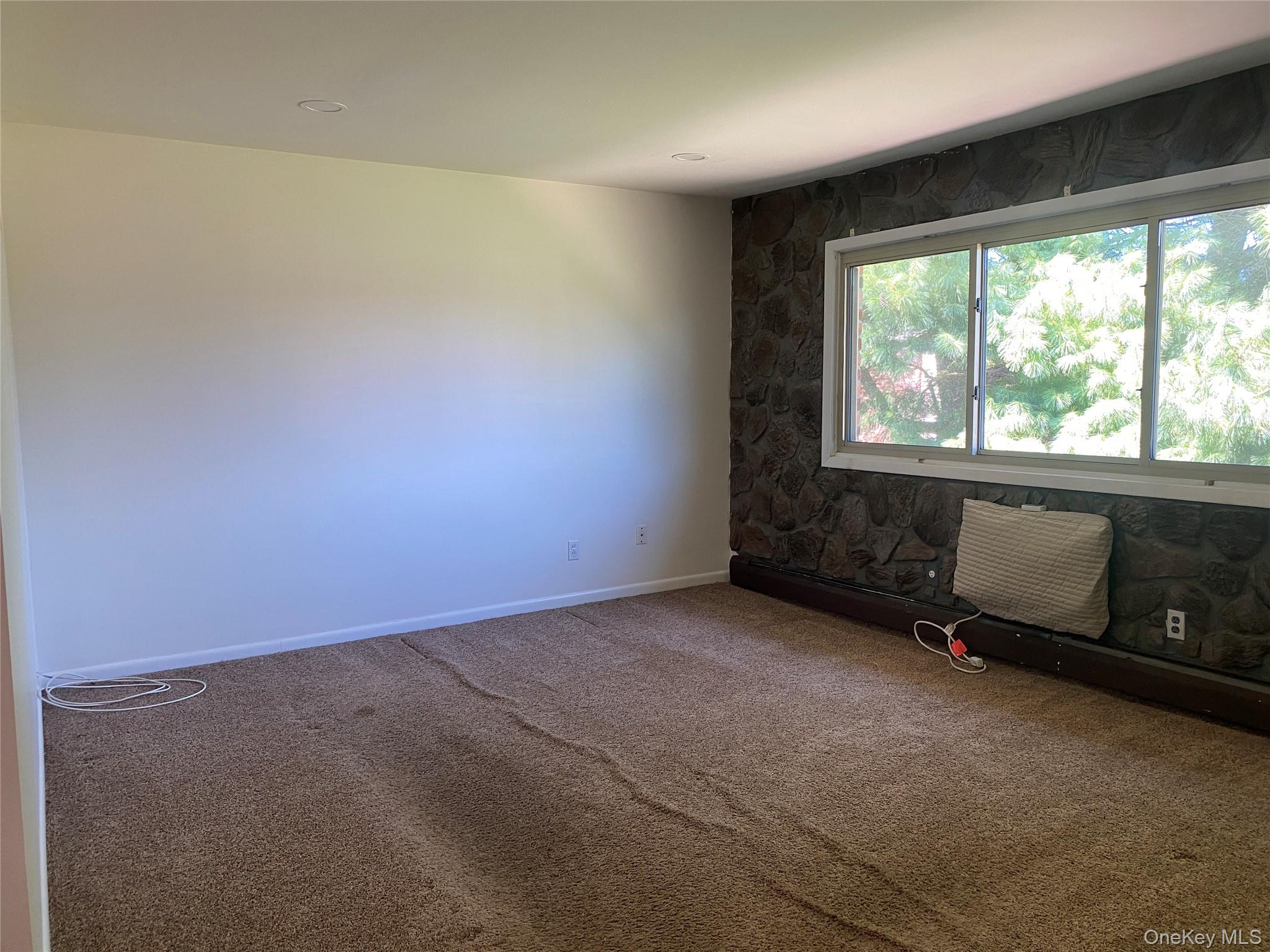 #11 photo, 2423 Union Boulevard, サフォーク郡 Islip , NY 11751