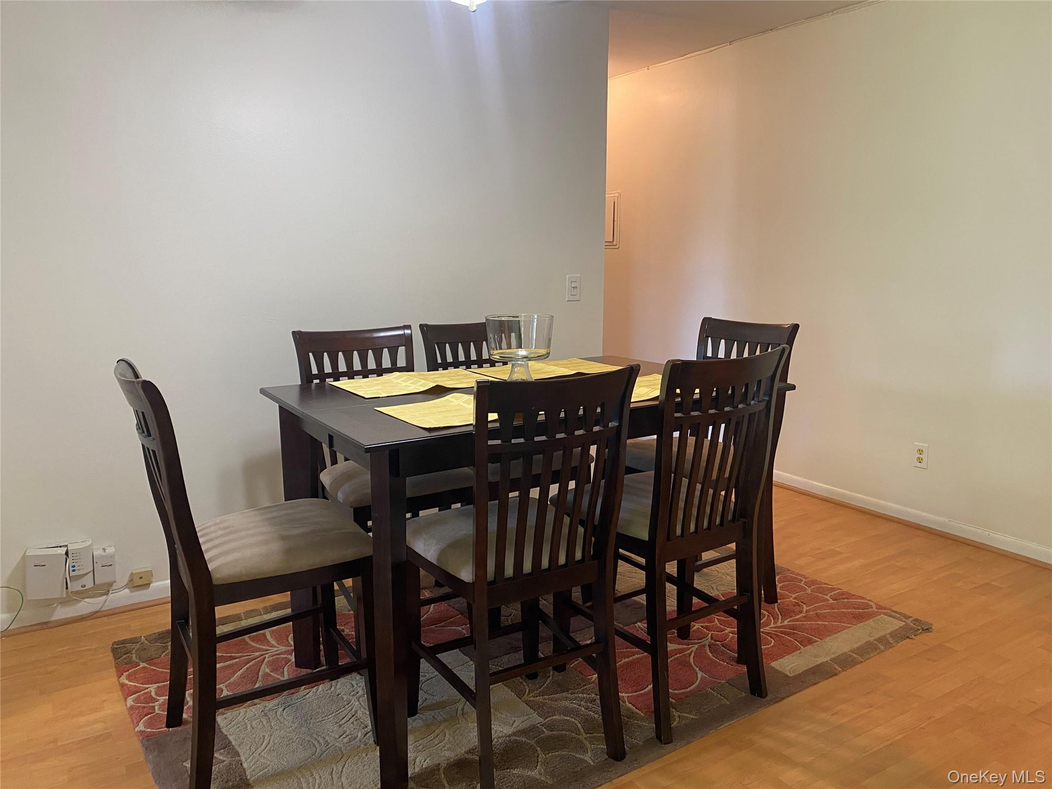 #5 photo, 2423 Union Boulevard, サフォーク郡 Islip , NY 11751