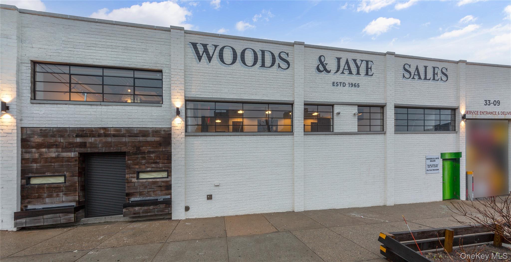 #1 photo, 33-09 37th Avenue, クイーンズ区 Long Island City , NY 11101