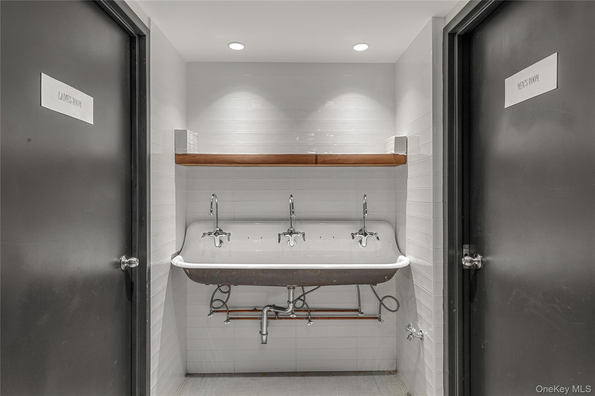 #19 photo, 33-09 37th Avenue, クイーンズ区 Long Island City , NY 11101