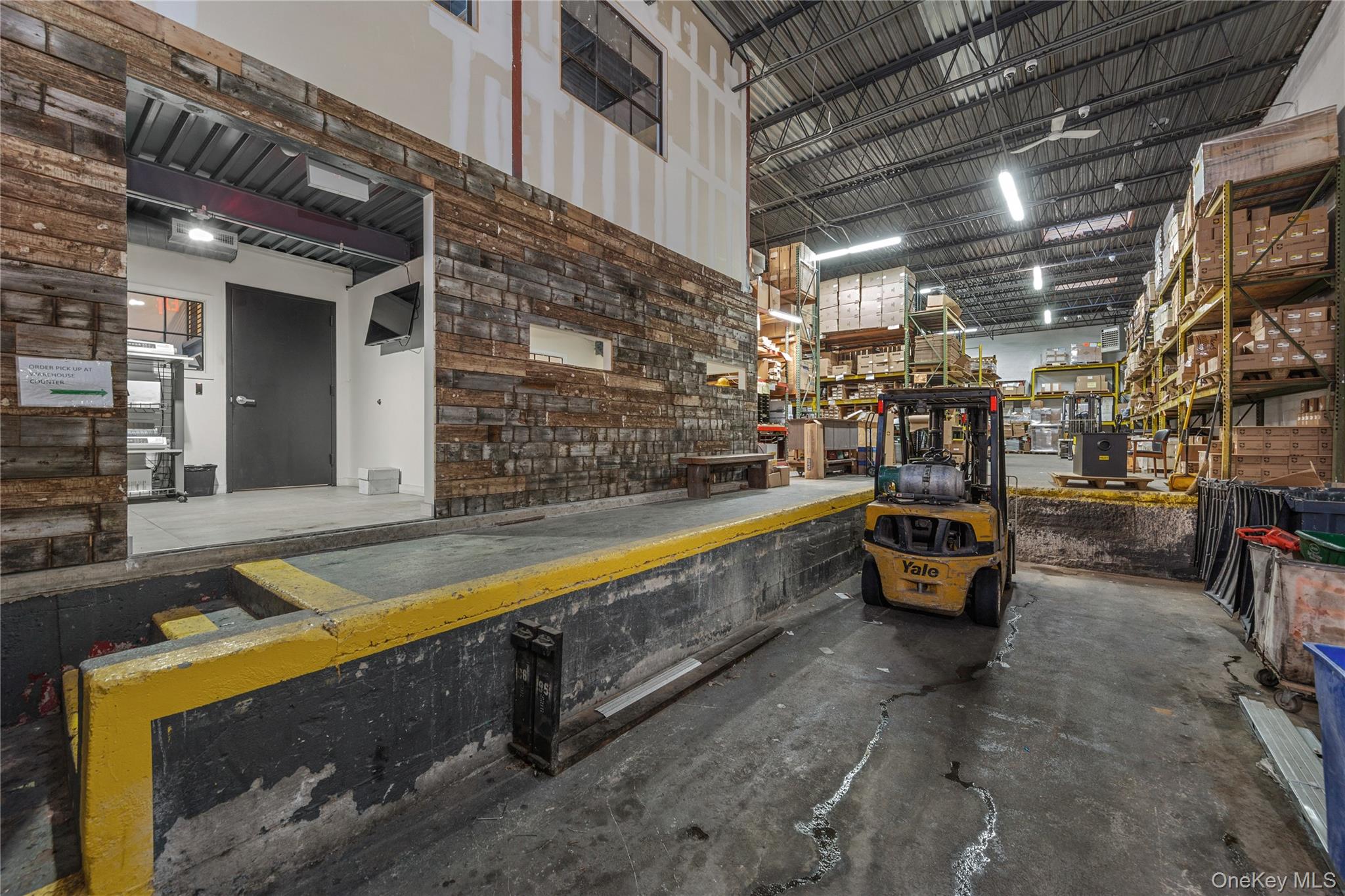 #5 photo, 33-09 37th Avenue, クイーンズ区 Long Island City , NY 11101