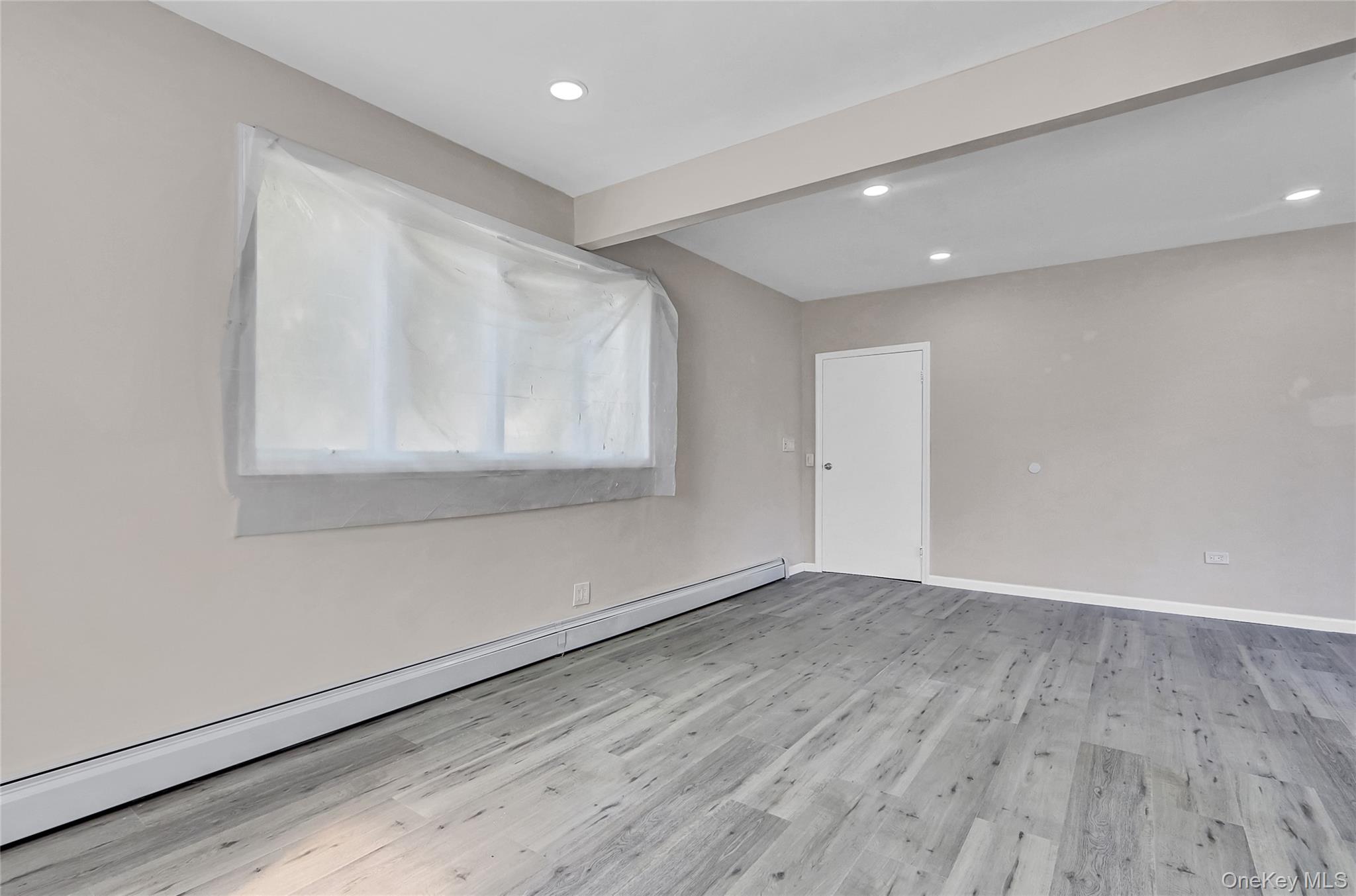 #13 photo, 260 Cedar Court, Copiague , NY 11726