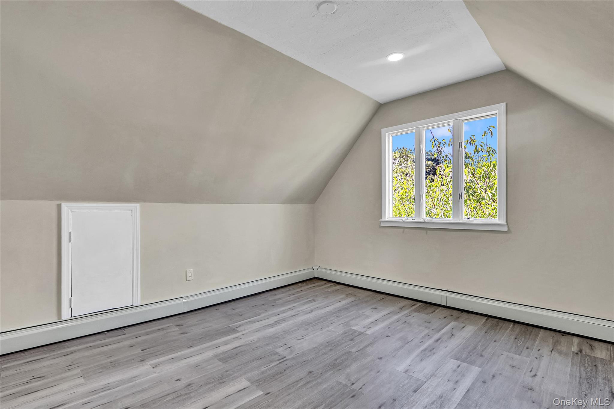 #14 photo, 260 Cedar Court, Copiague , NY 11726