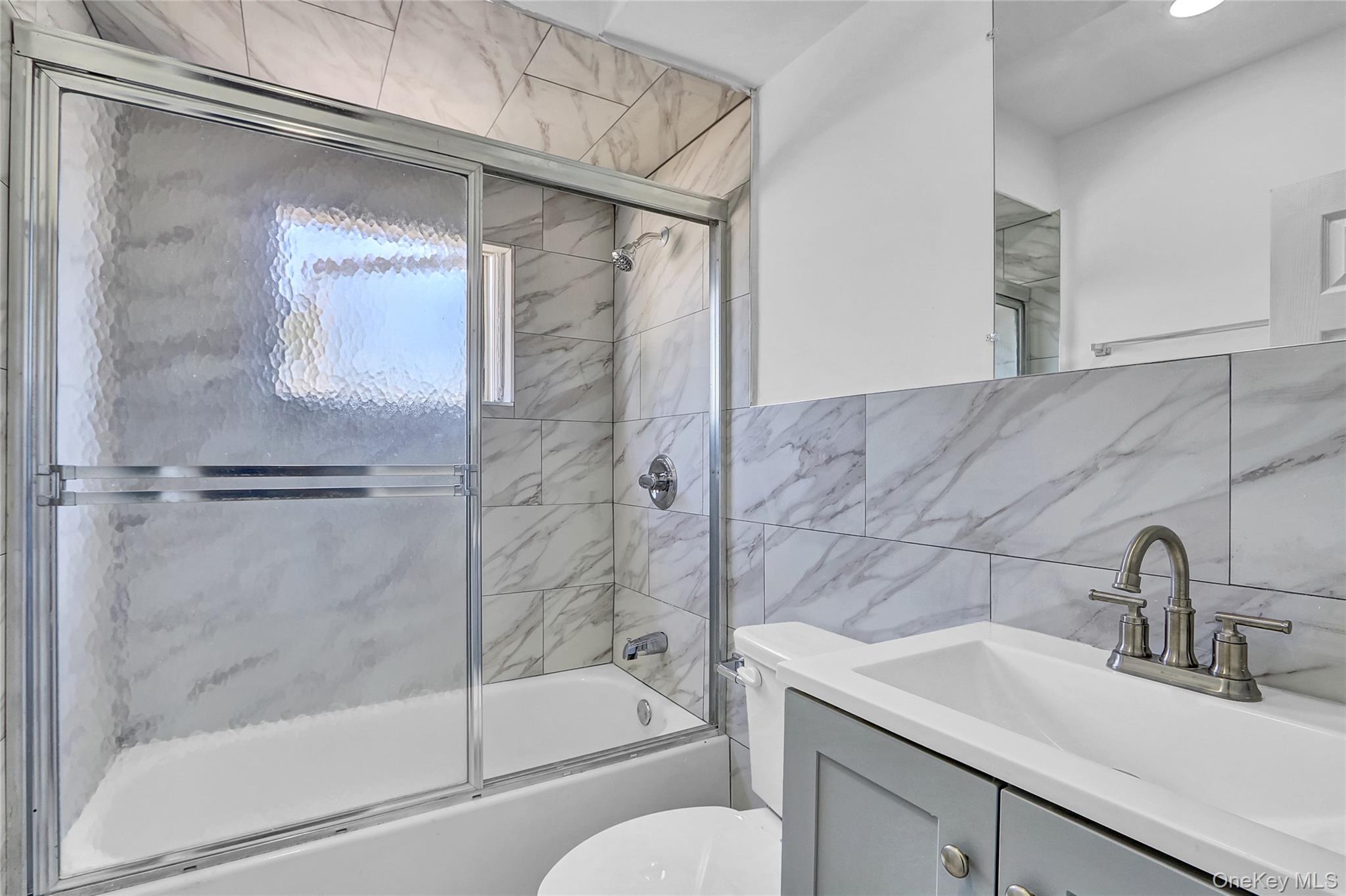 #15 photo, 260 Cedar Court, Copiague , NY 11726