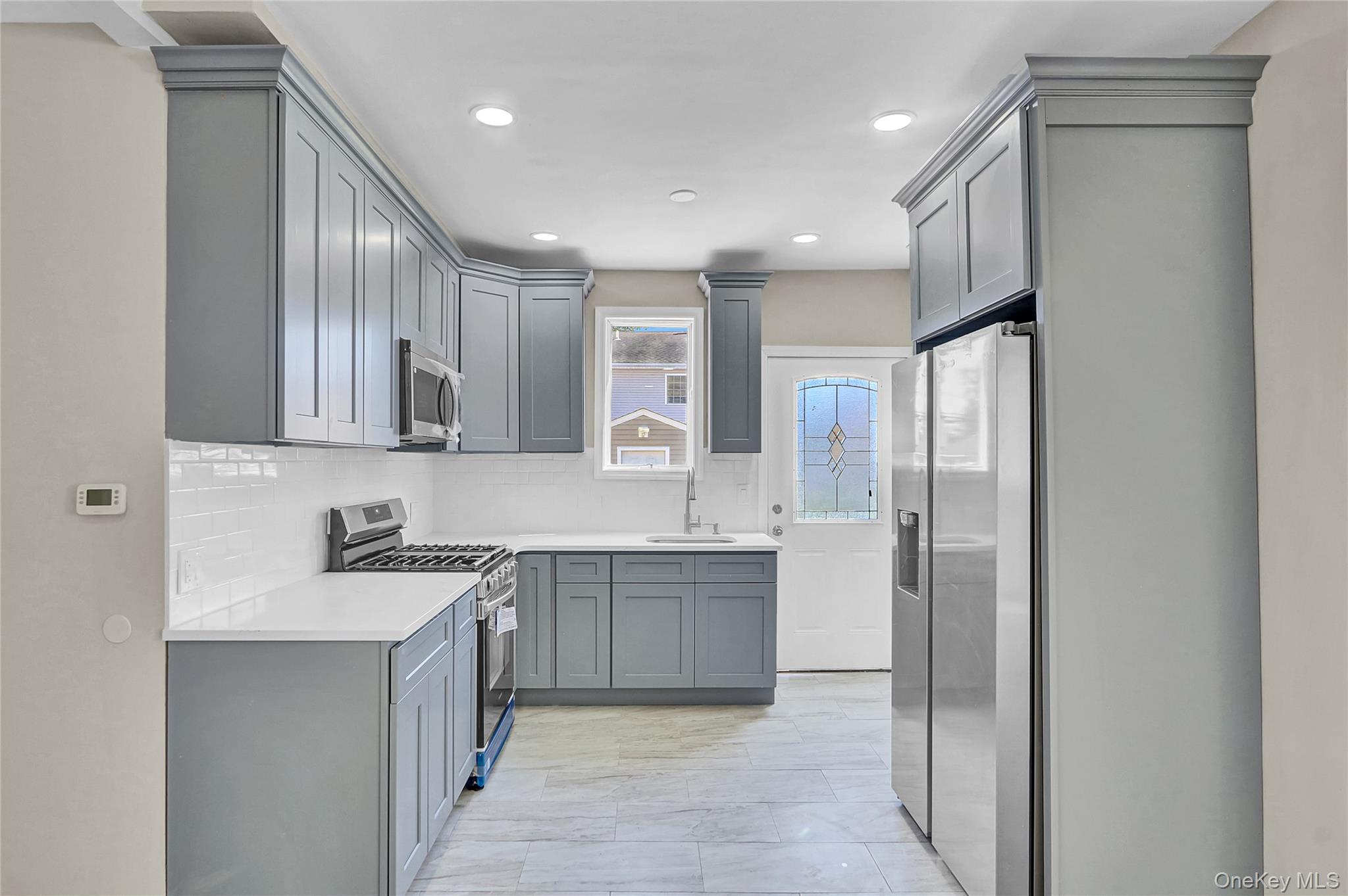 #2 photo, 260 Cedar Court, Copiague , NY 11726