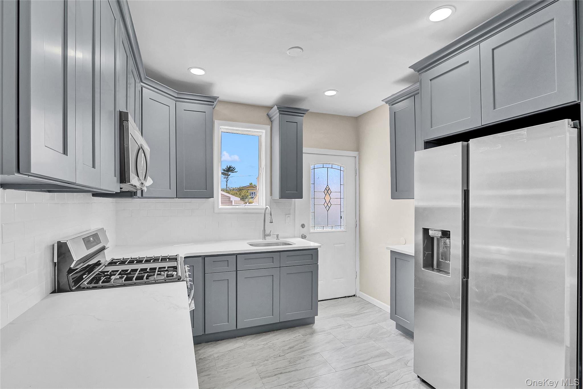 #3 photo, 260 Cedar Court, Copiague , NY 11726