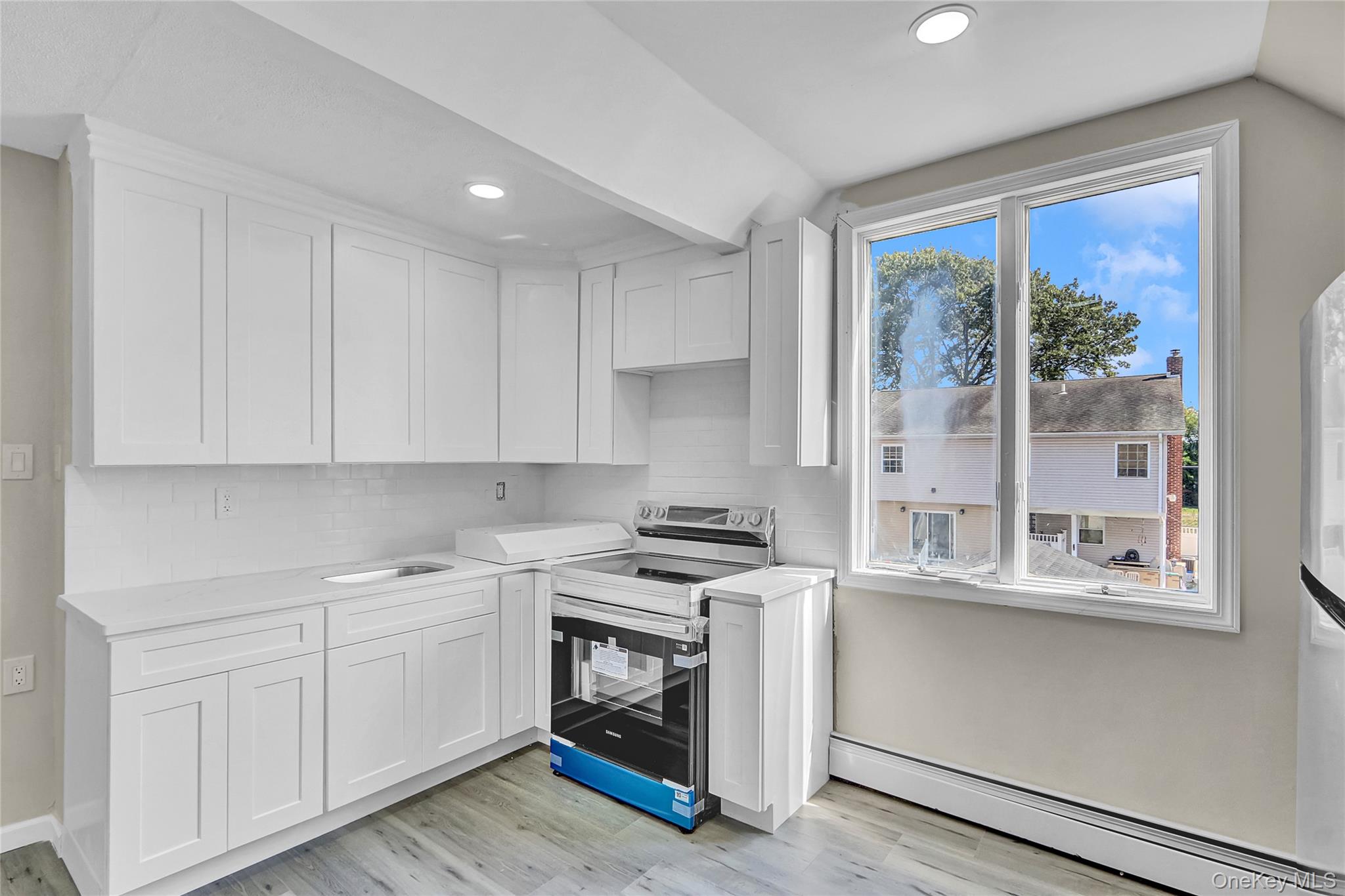 #5 photo, 260 Cedar Court, Copiague , NY 11726