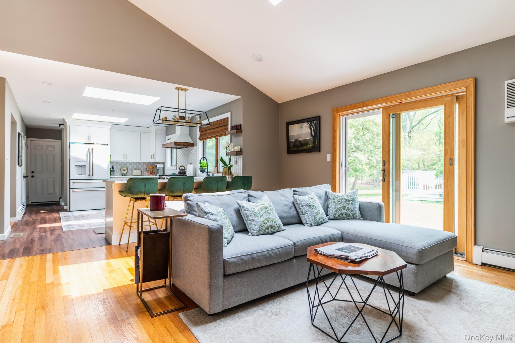 #15 photo, 67 Belleview Avenue, サフォーク郡 Center Moriches , NY 11934