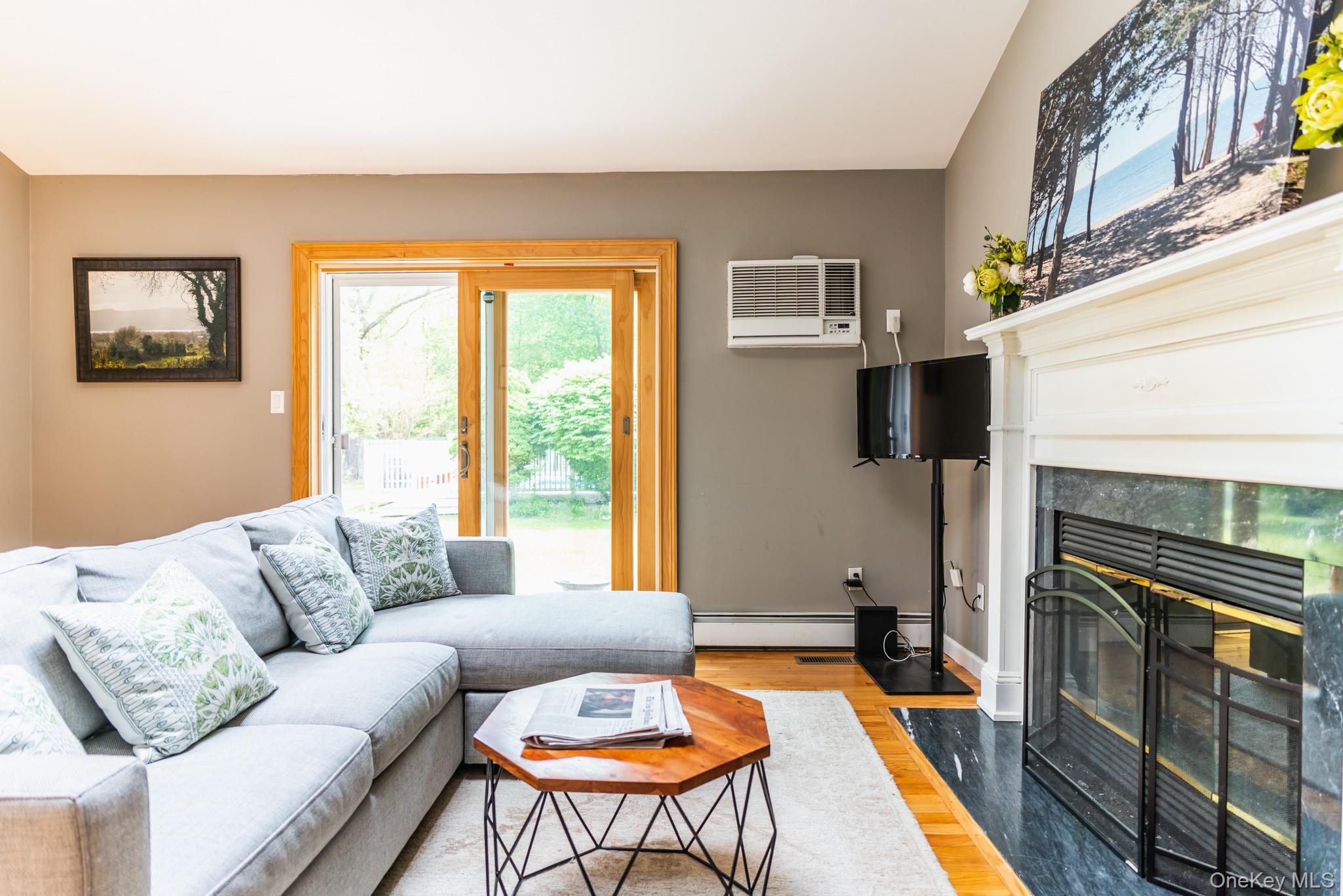 #16 photo, 67 Belleview Avenue, サフォーク郡 Center Moriches , NY 11934