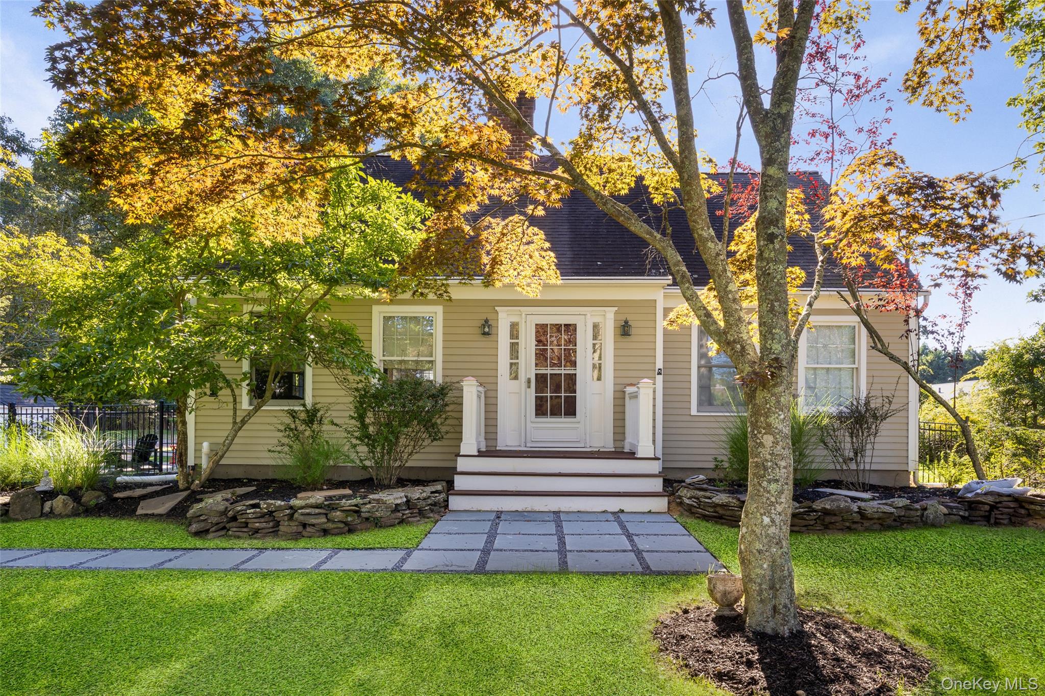 #1 photo, 116 Bayview Avenue, सफ़ोक काउंटी East Islip , NY 11730