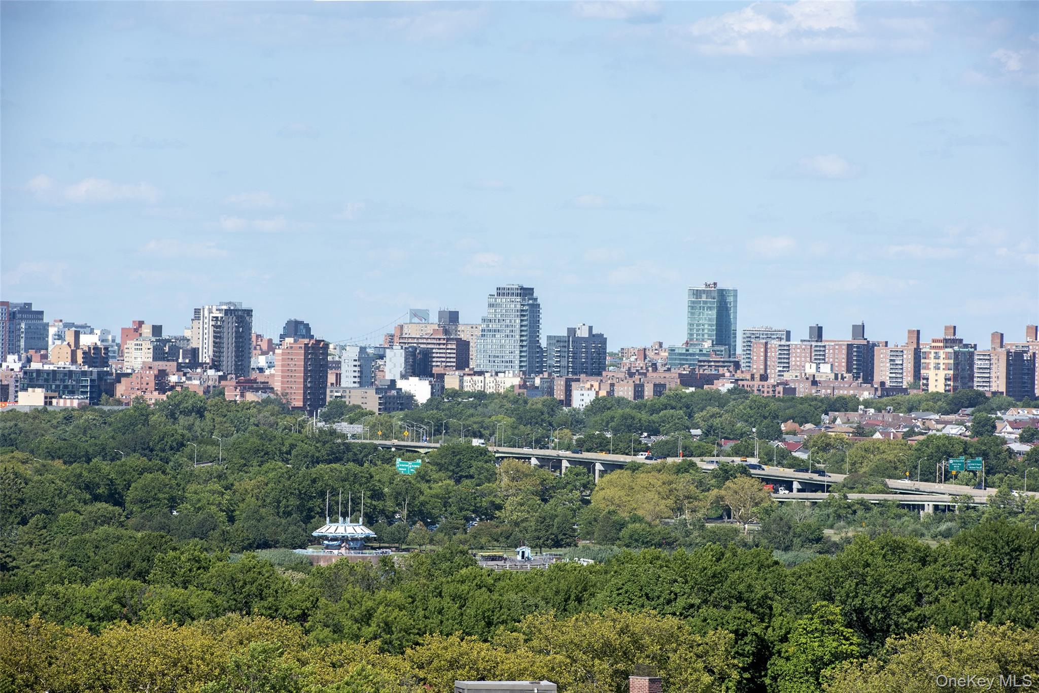 #14 photo, 66-36 Yellowstone Boulevard, クイーンズ区 Forest Hills , NY 11375