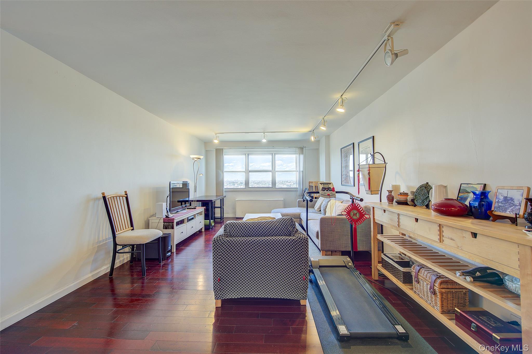 #3 photo, 66-36 Yellowstone Boulevard, クイーンズ区 Forest Hills , NY 11375