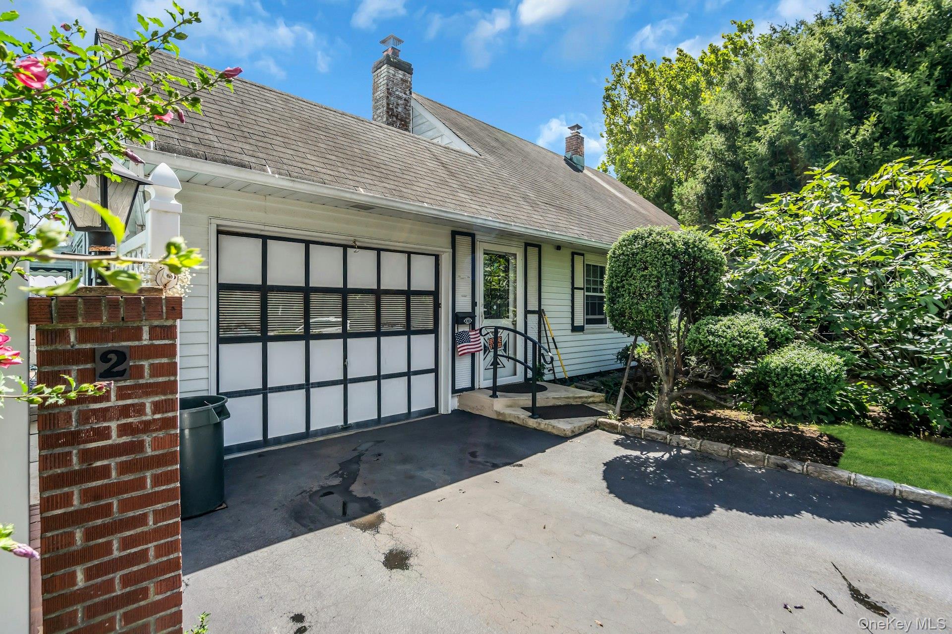 #1 photo, 2 Chase Lane, ナッソー郡 Levittown , NY 11756