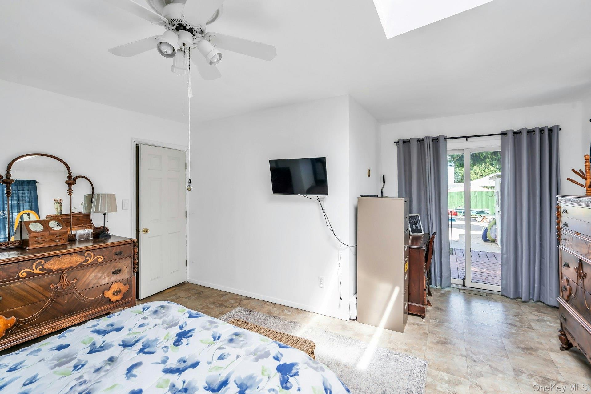 #10 photo, 2 Chase Lane, ナッソー郡 Levittown , NY 11756