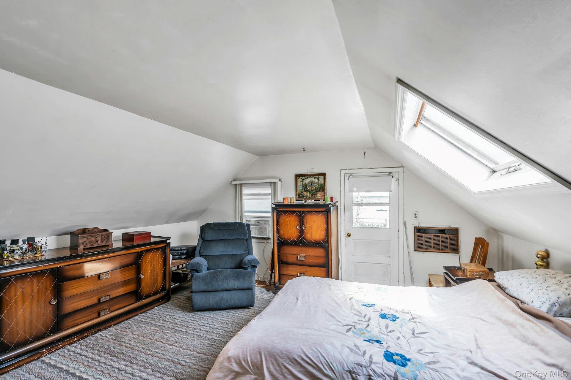 #12 photo, 2 Chase Lane, ナッソー郡 Levittown , NY 11756