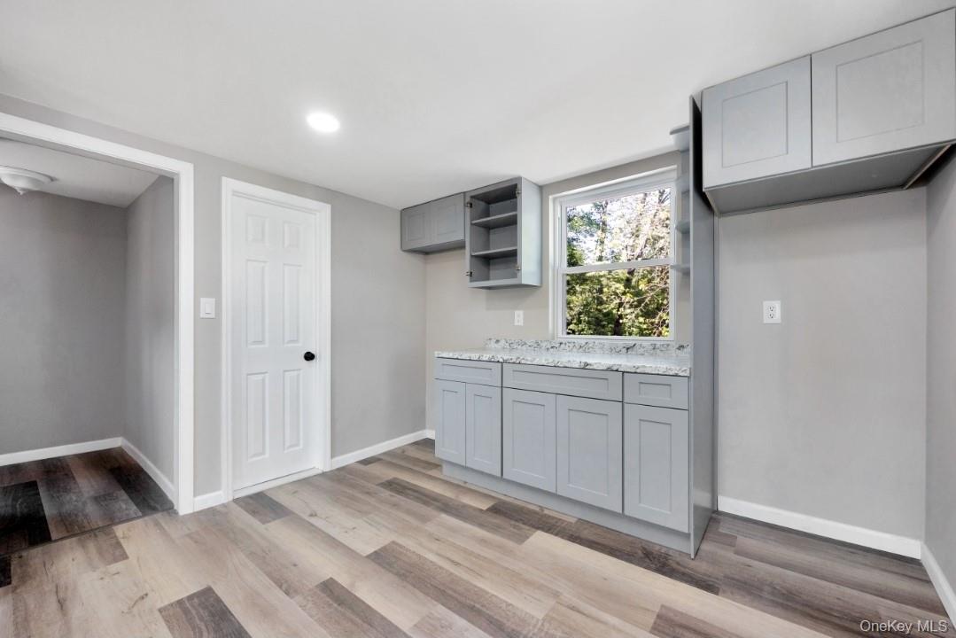 #19 photo, 74 E Suffolk Avenue, サフォーク郡 Central Islip , NY 11722