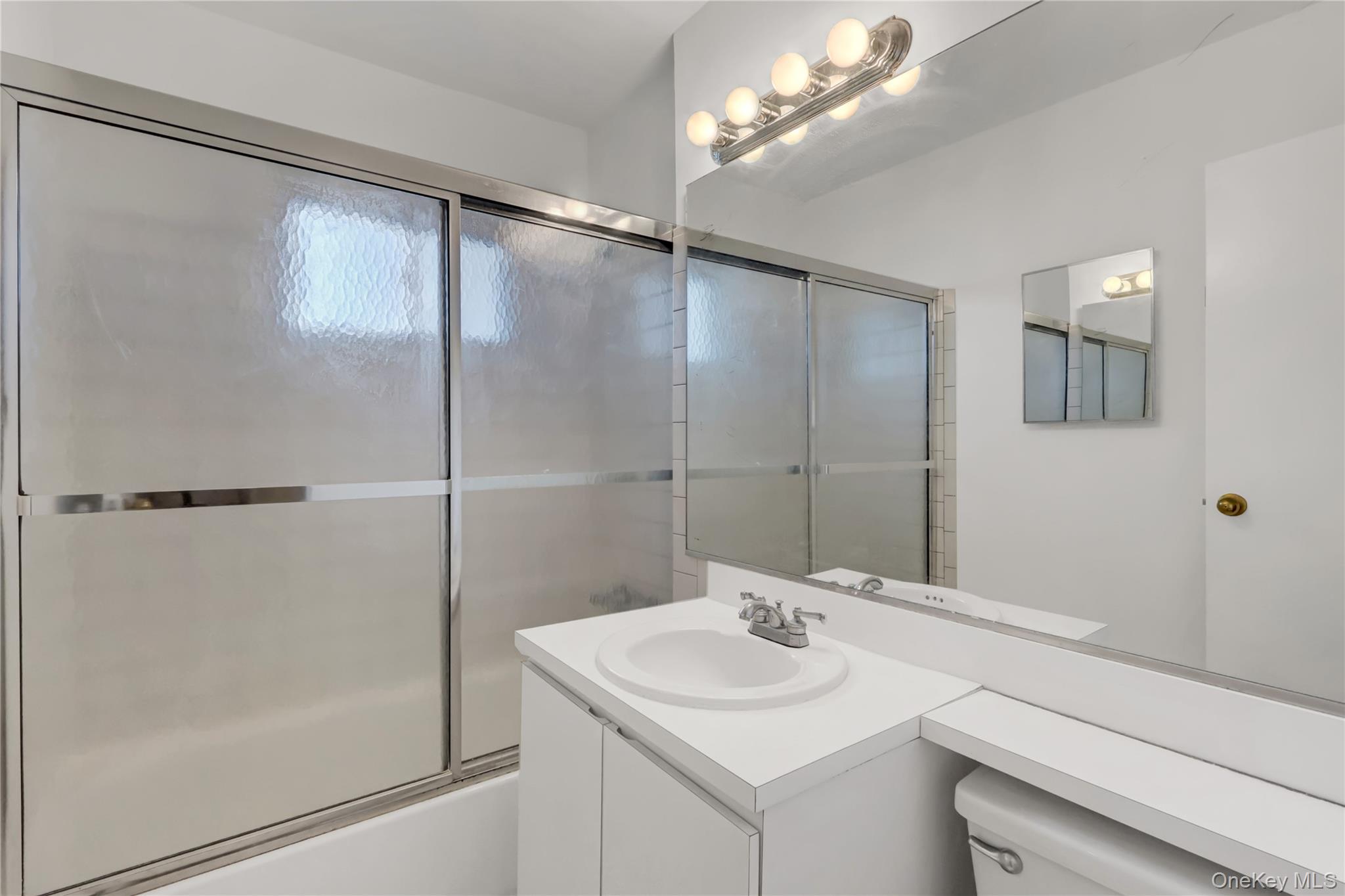 #14 photo, 742 Deer Park Avenue, North Babylon , NY 11703