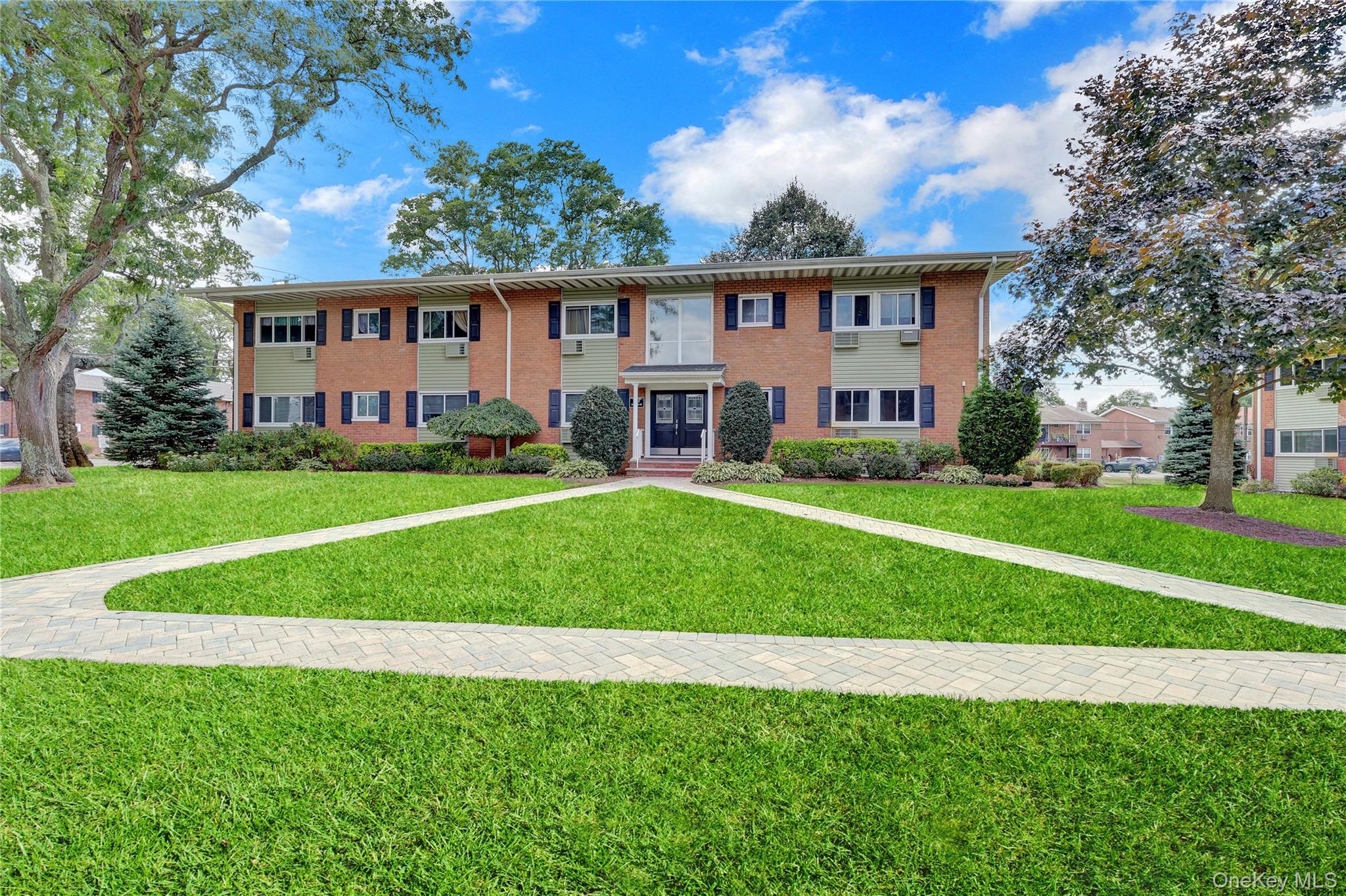 #18 photo, 742 Deer Park Avenue, North Babylon , NY 11703