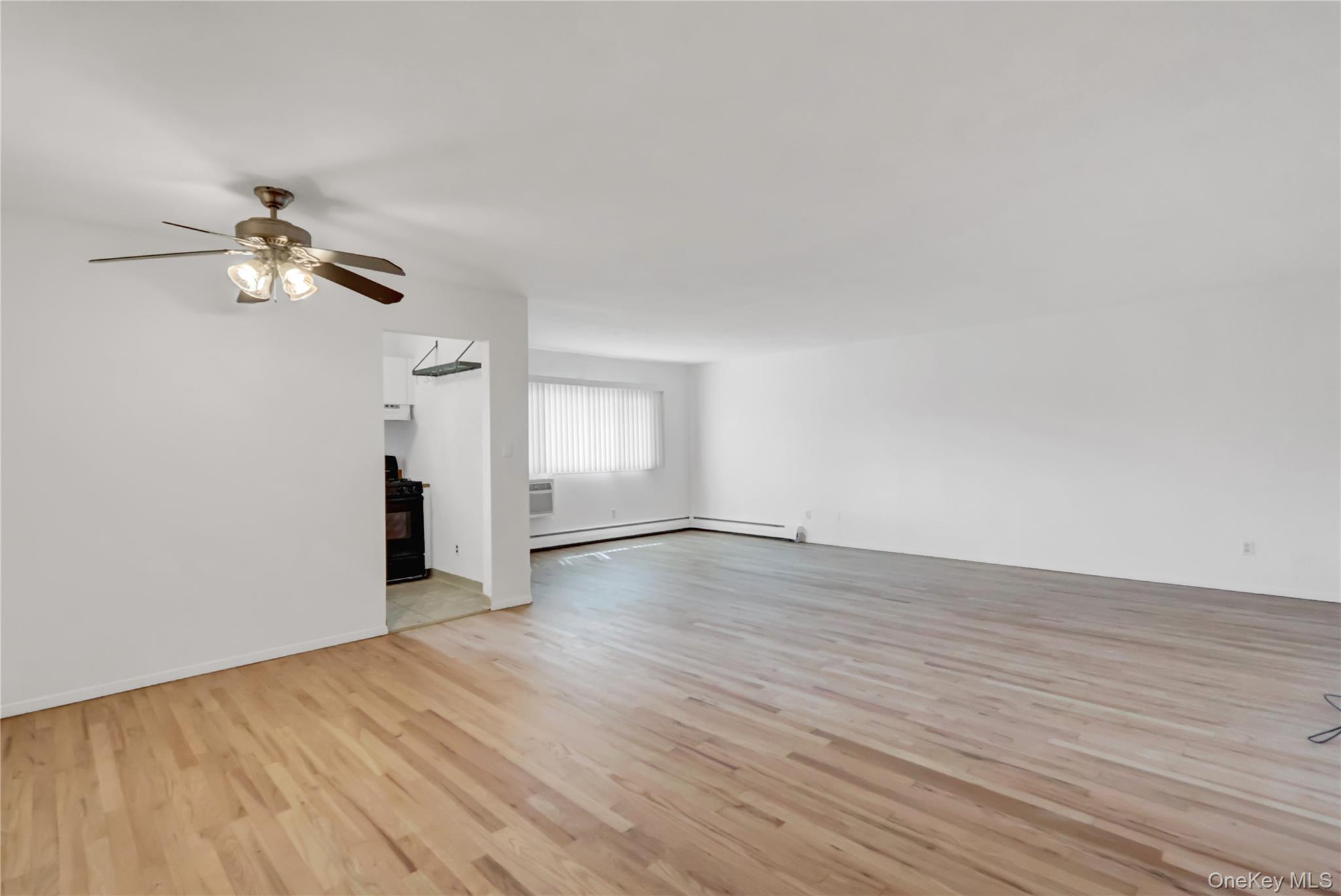 #4 photo, 742 Deer Park Avenue, North Babylon , NY 11703