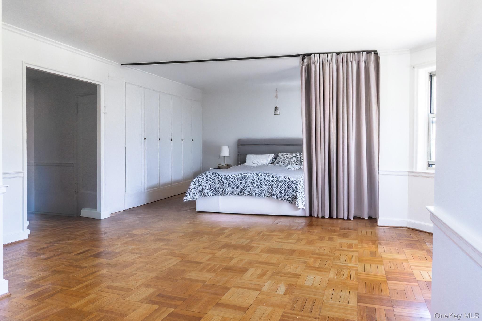 #16 photo, 7 chateaux Circle, Scarsdale , NY 10583