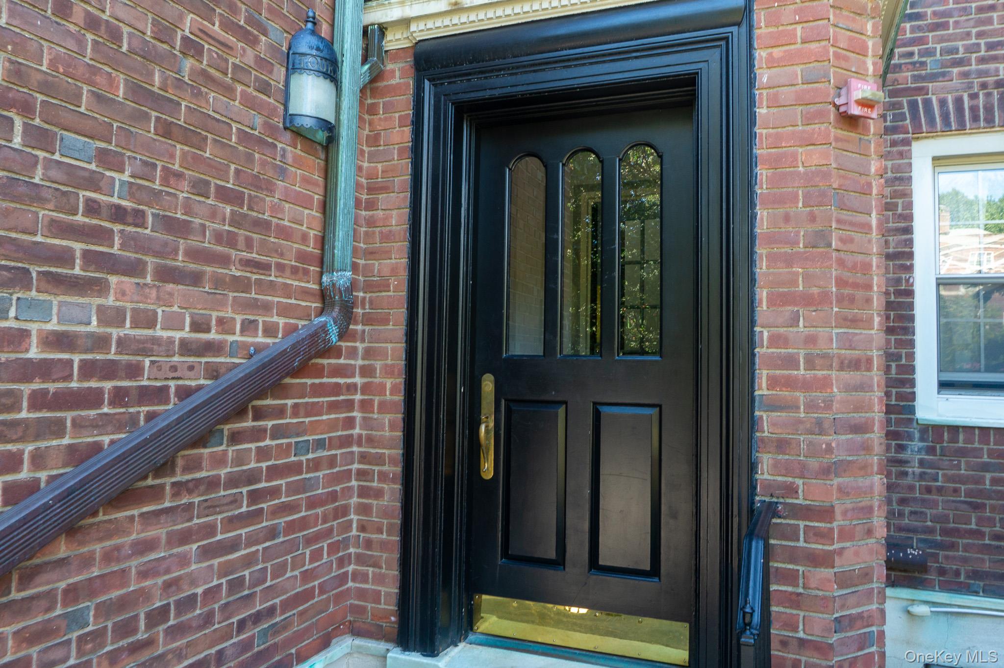 #3 photo, 7 chateaux Circle, Scarsdale , NY 10583