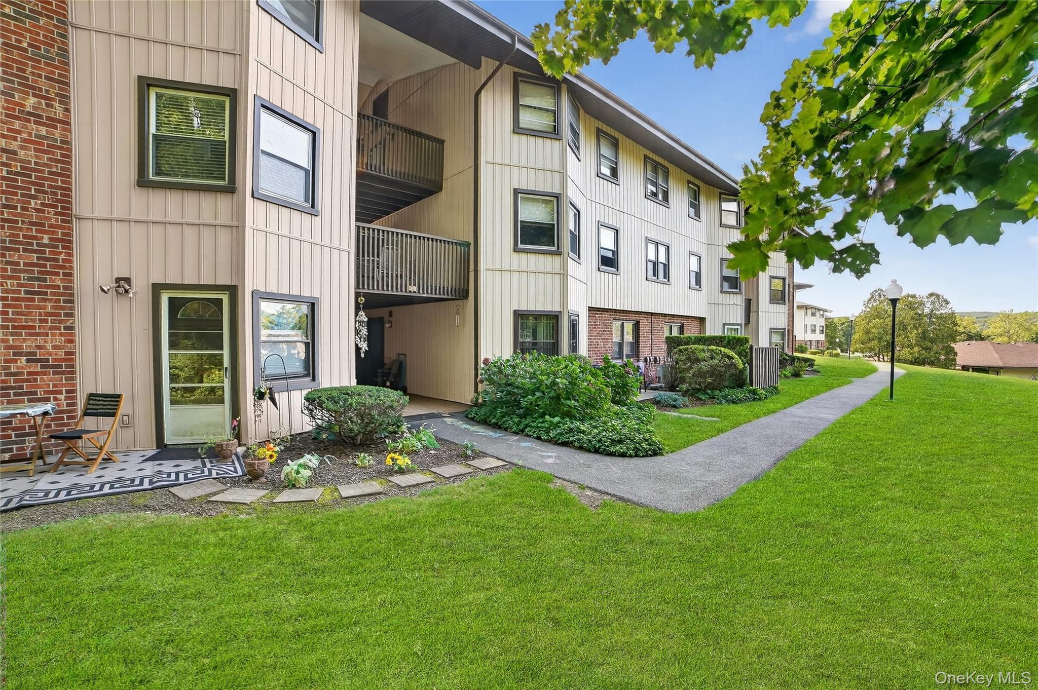 #20 photo, 15 Essex Place, Yorktown Heights , NY 10598