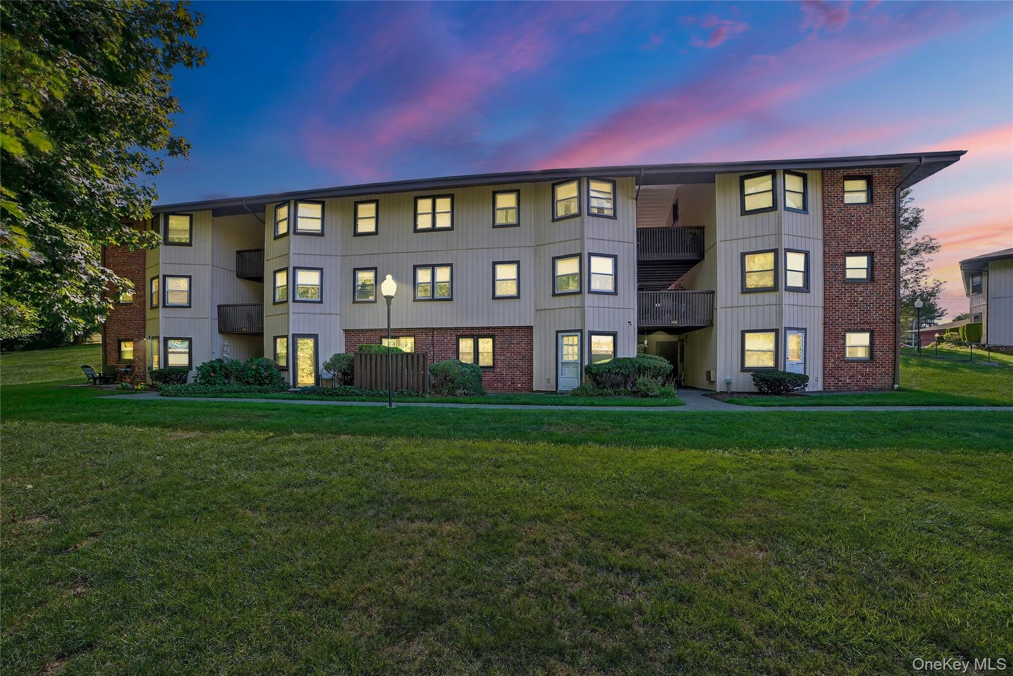 #4 photo, 15 Essex Place, Yorktown Heights , NY 10598