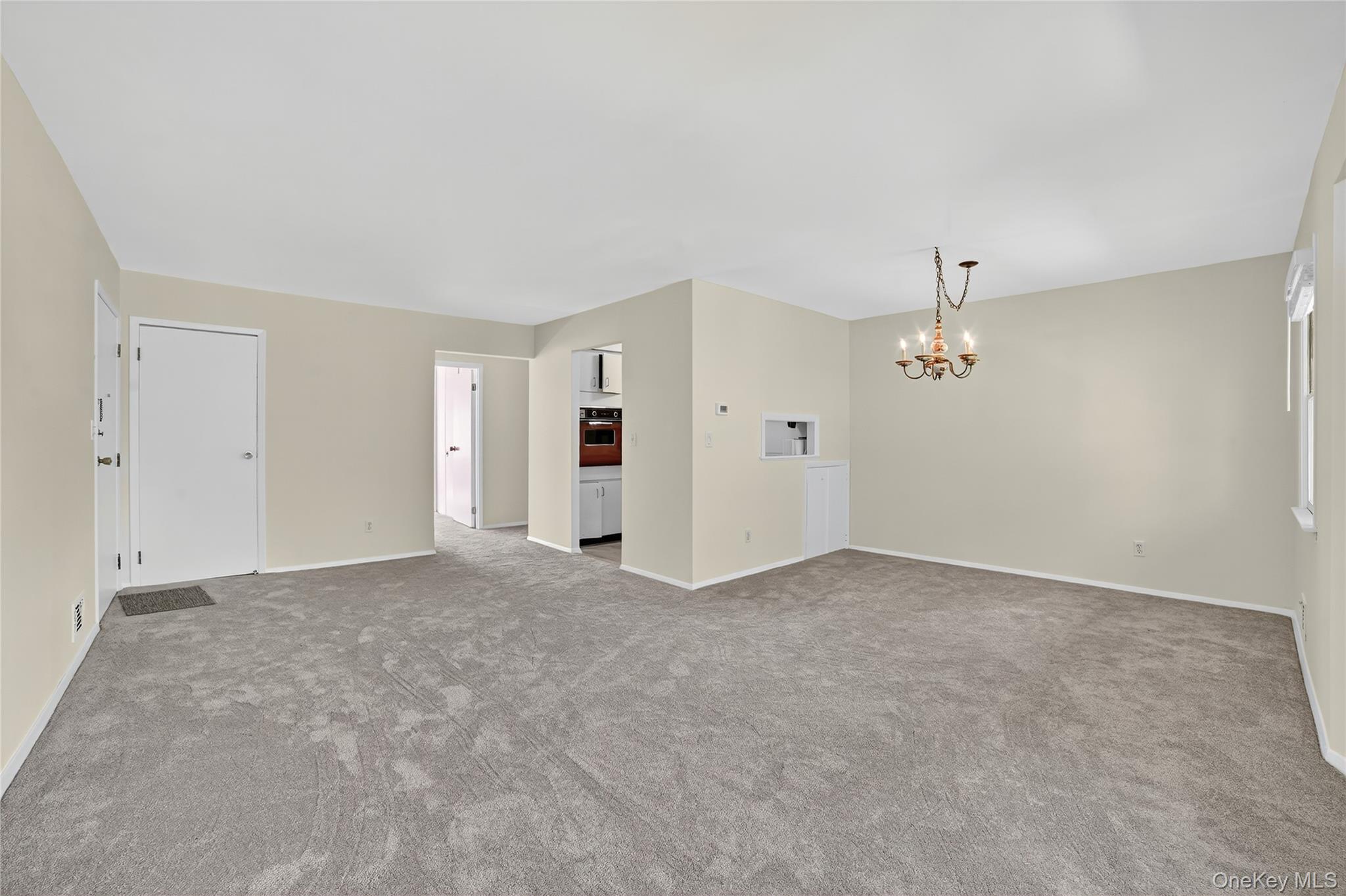 #8 photo, 15 Essex Place, Yorktown Heights , NY 10598