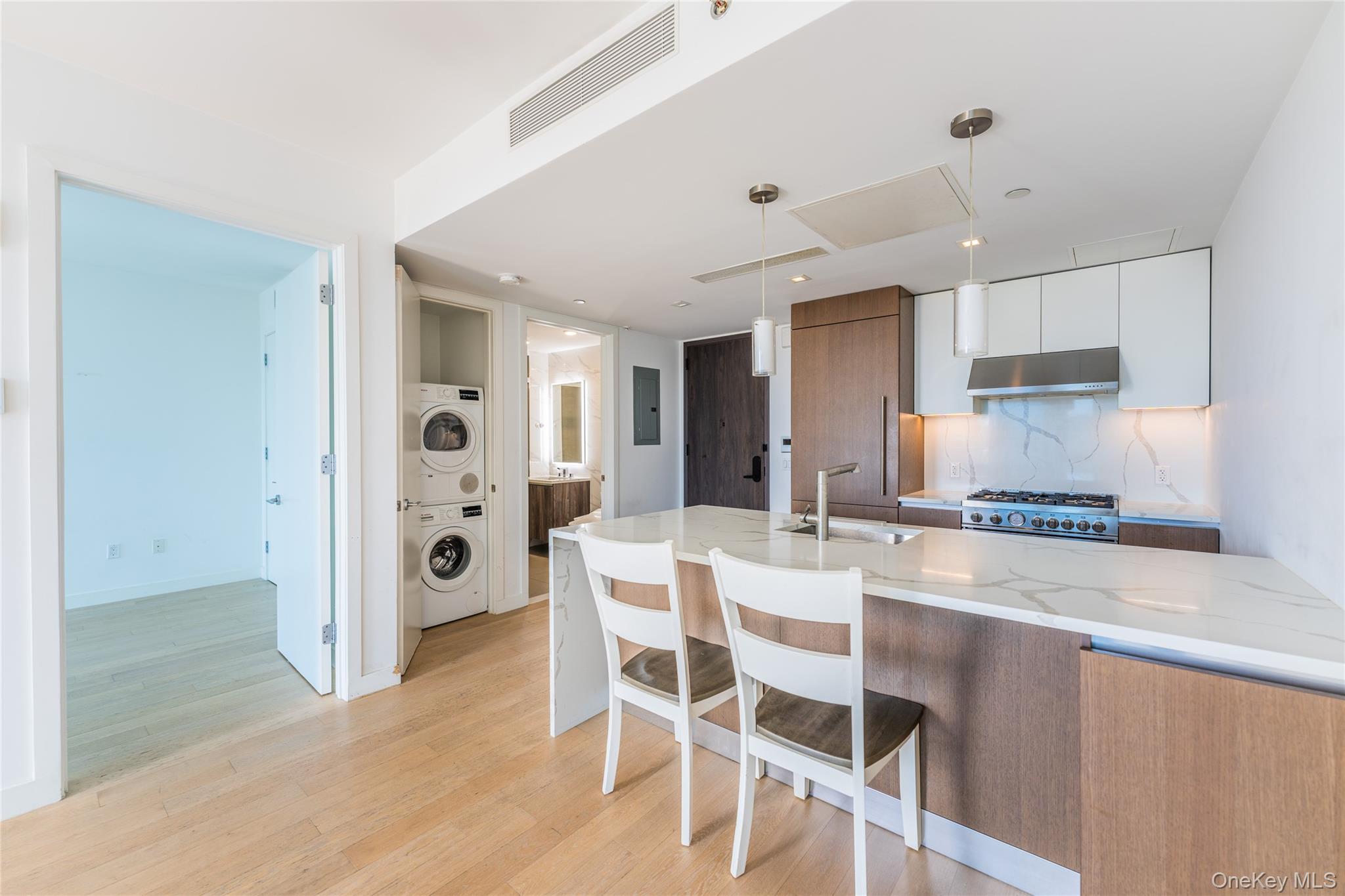 #6 photo, 33-66 Farrington St, クイーンズ区 Flushing , NY 11354