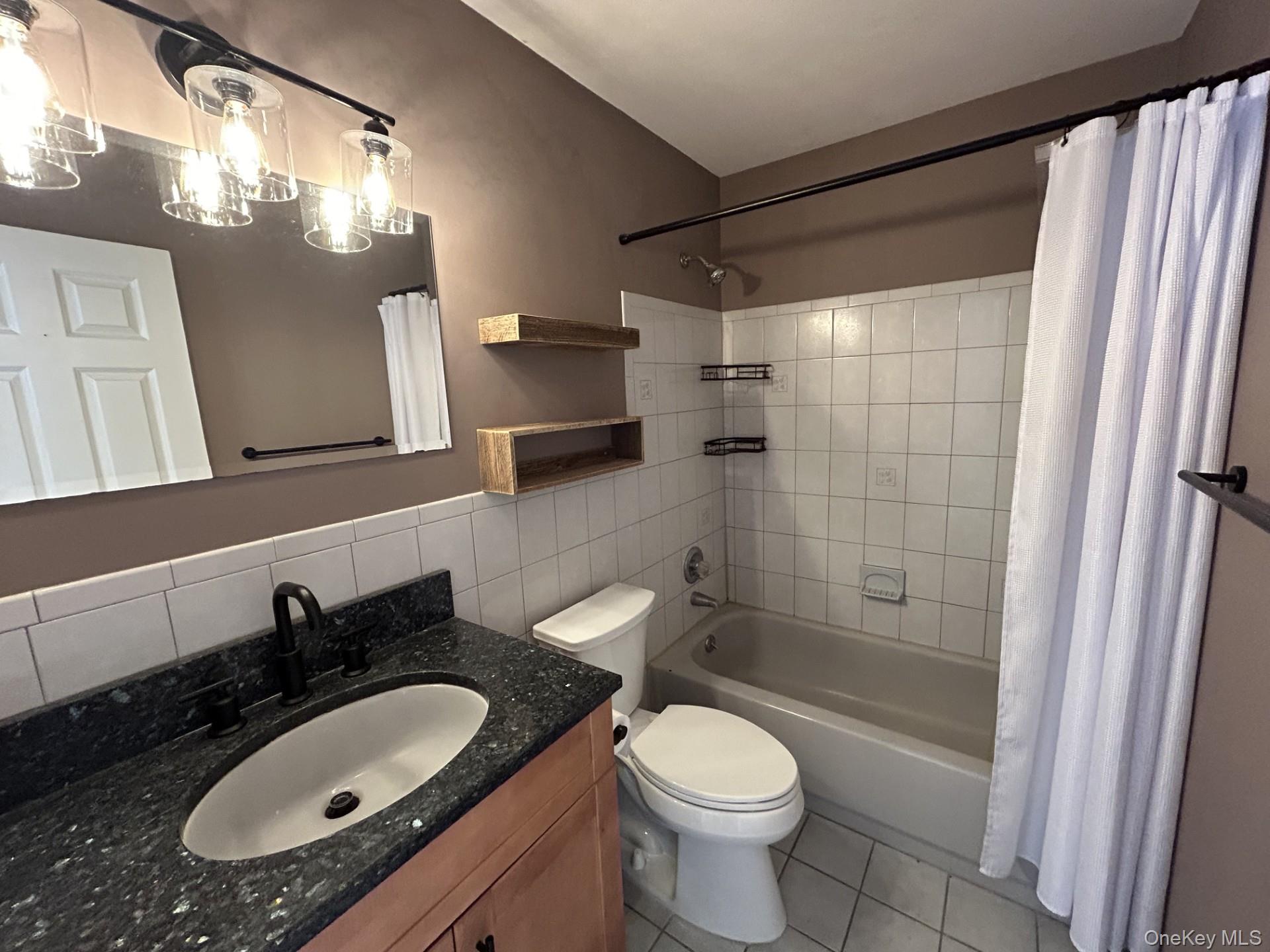 #14 photo, 24 Kimberly Court, サフォーク郡 Baiting Hollow , NY 11933