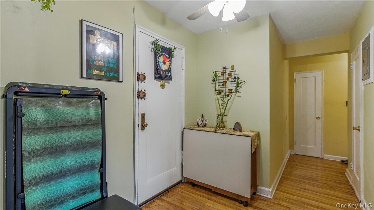 #4 photo, 88-10 34Th Avenue, クイーンズ区 Jackson Heights , NY 11372