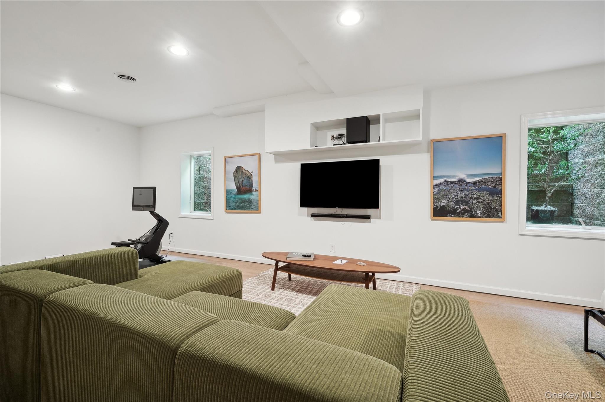 #20 photo, 409 Old Canoe Place Road, サフォーク郡 Southampton , NY 11968