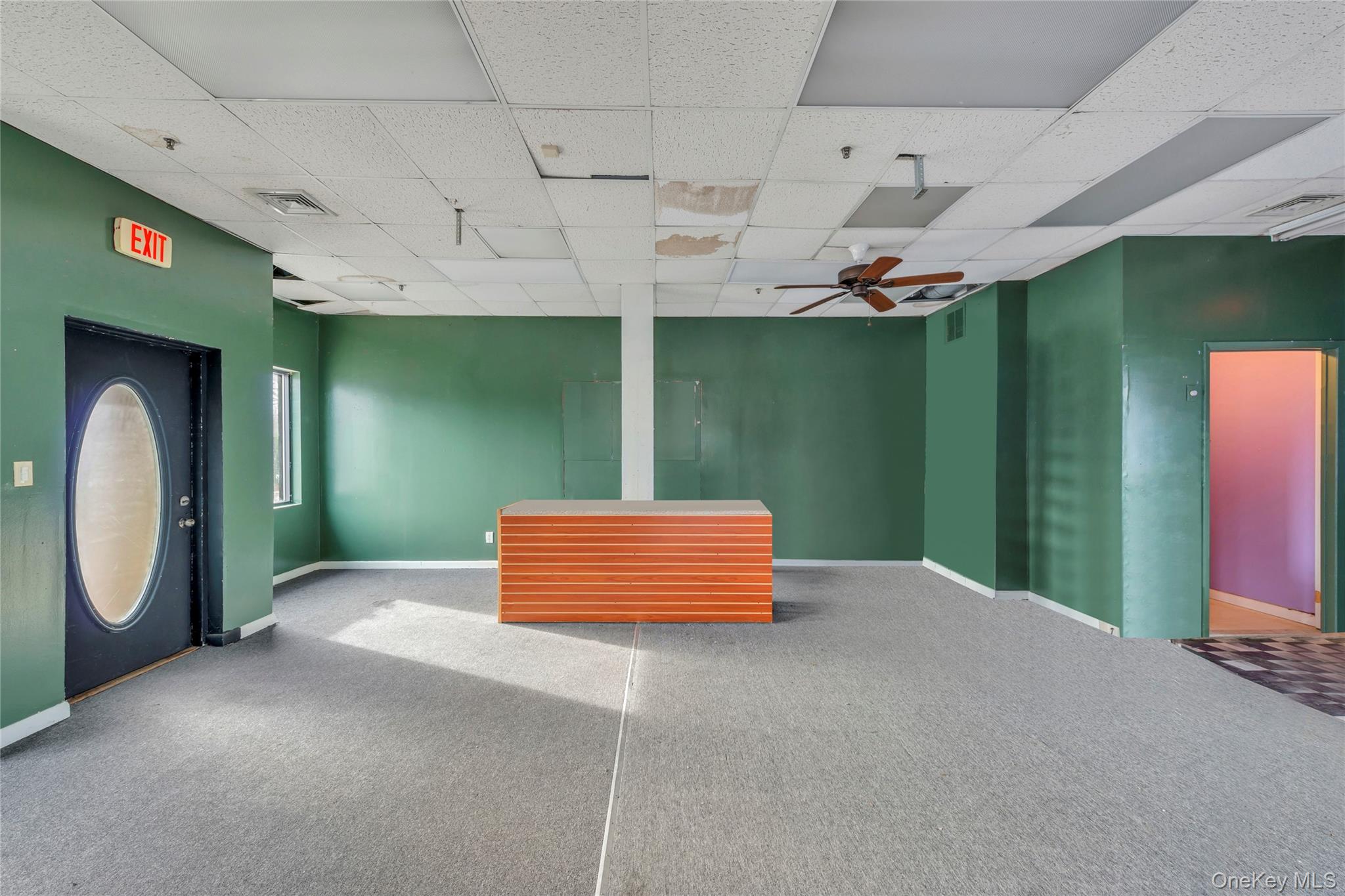 #4 photo, 648 Horseblock Road, サフォーク郡 Farmingville , NY 11738