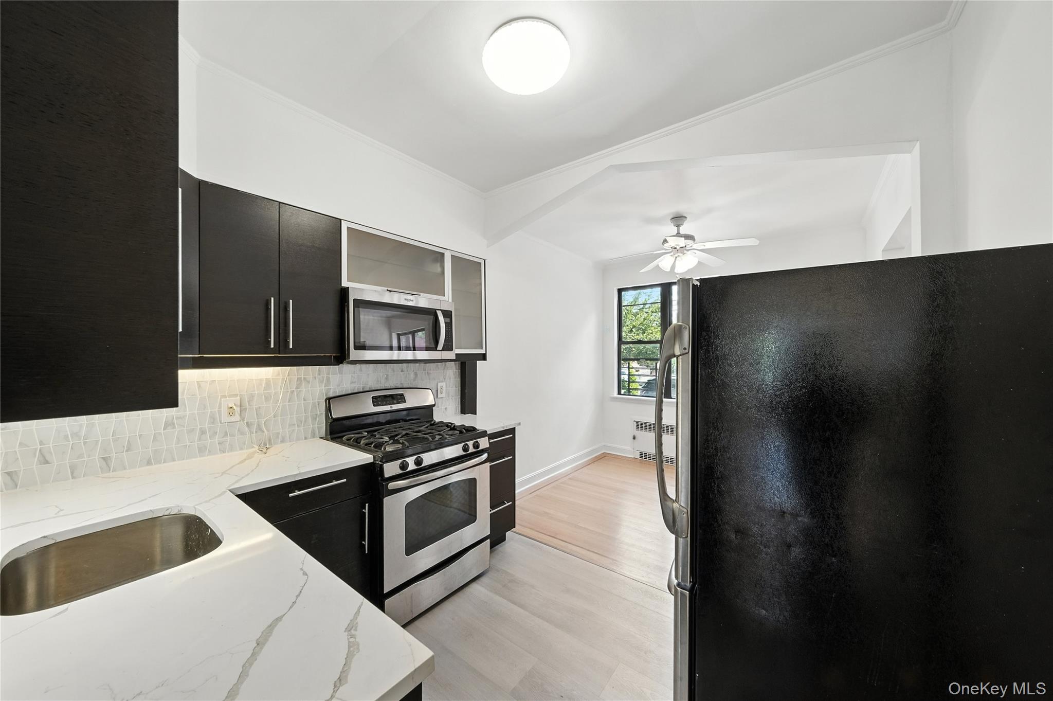 #17 photo, 5958 69th Place, 뉴욕퀸즈 Maspeth , NY 11378