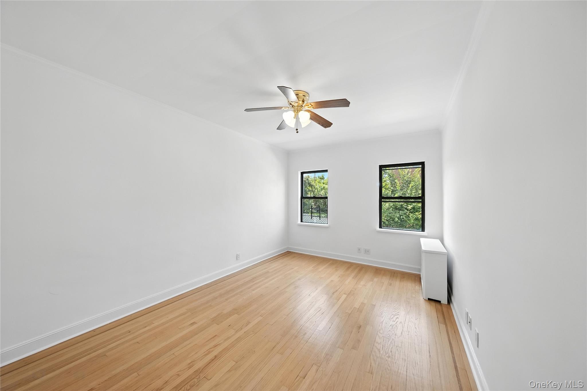 #6 photo, 5958 69th Place, 뉴욕퀸즈 Maspeth , NY 11378