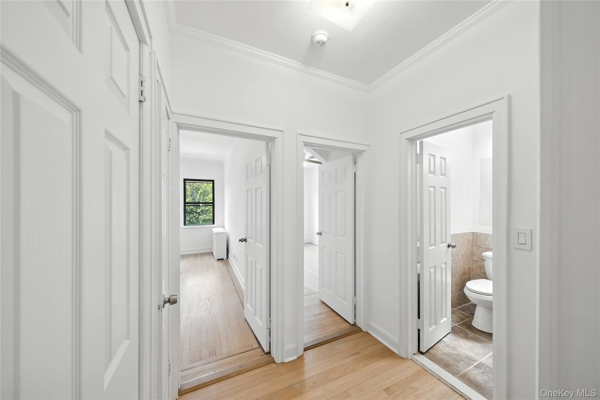 #9 photo, 5958 69th Place, 뉴욕퀸즈 Maspeth , NY 11378