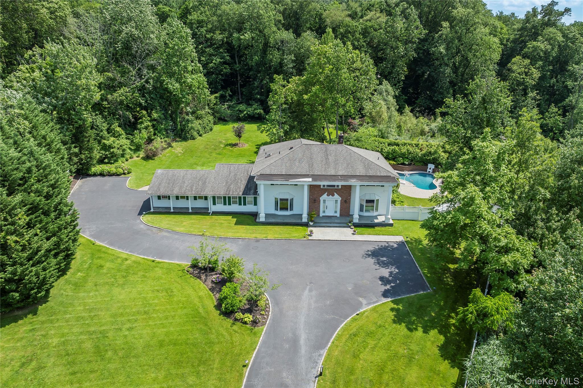 #3 photo, 25 Montrose Court, ナッソー郡 Roslyn Harbor , NY 11576