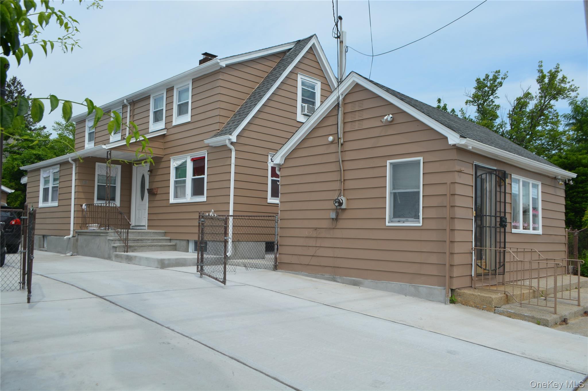 #3 photo, 837 Willis Avenue, Albertson , NY 11507