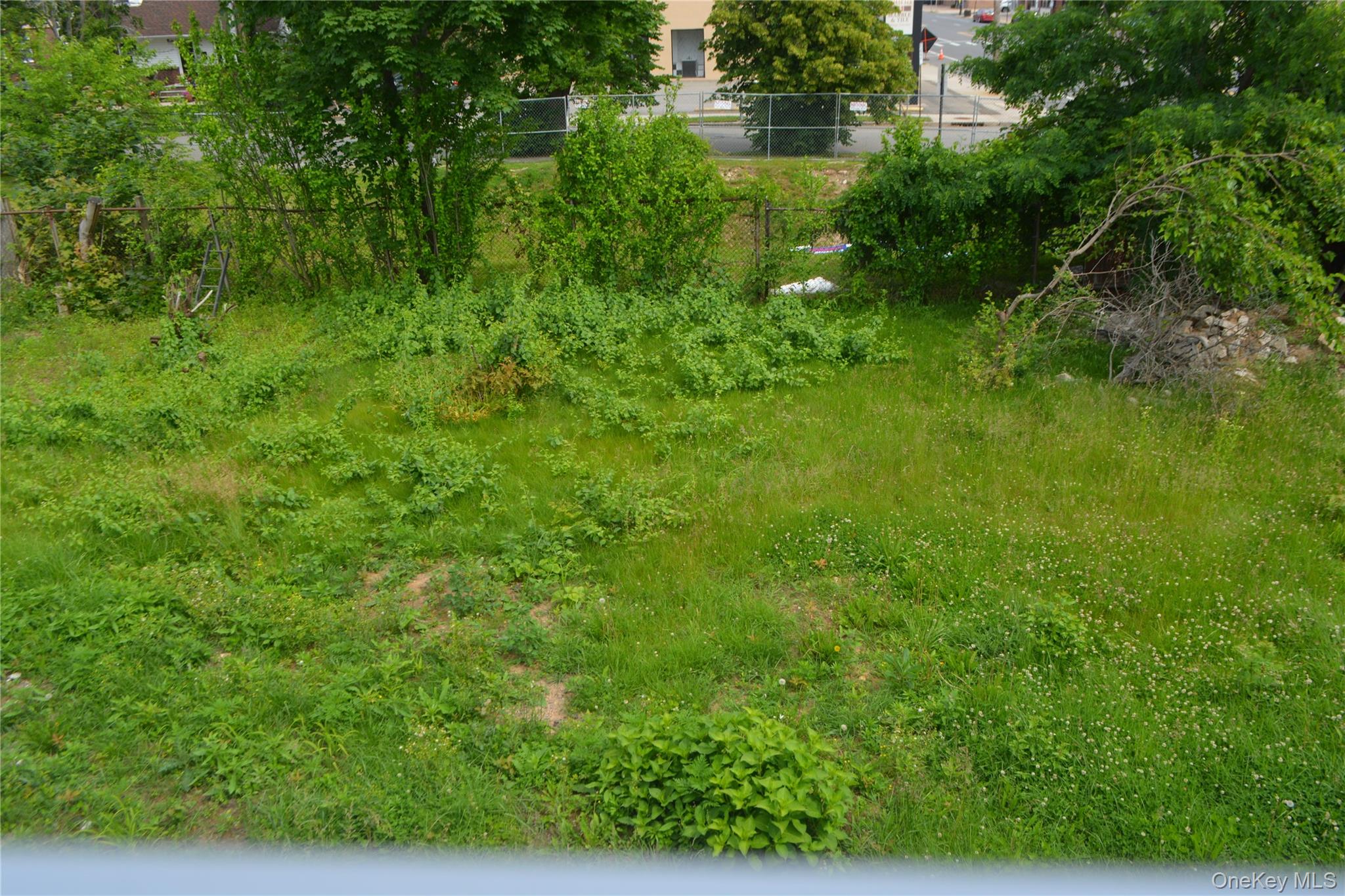 #6 photo, 837 Willis Avenue, Albertson , NY 11507