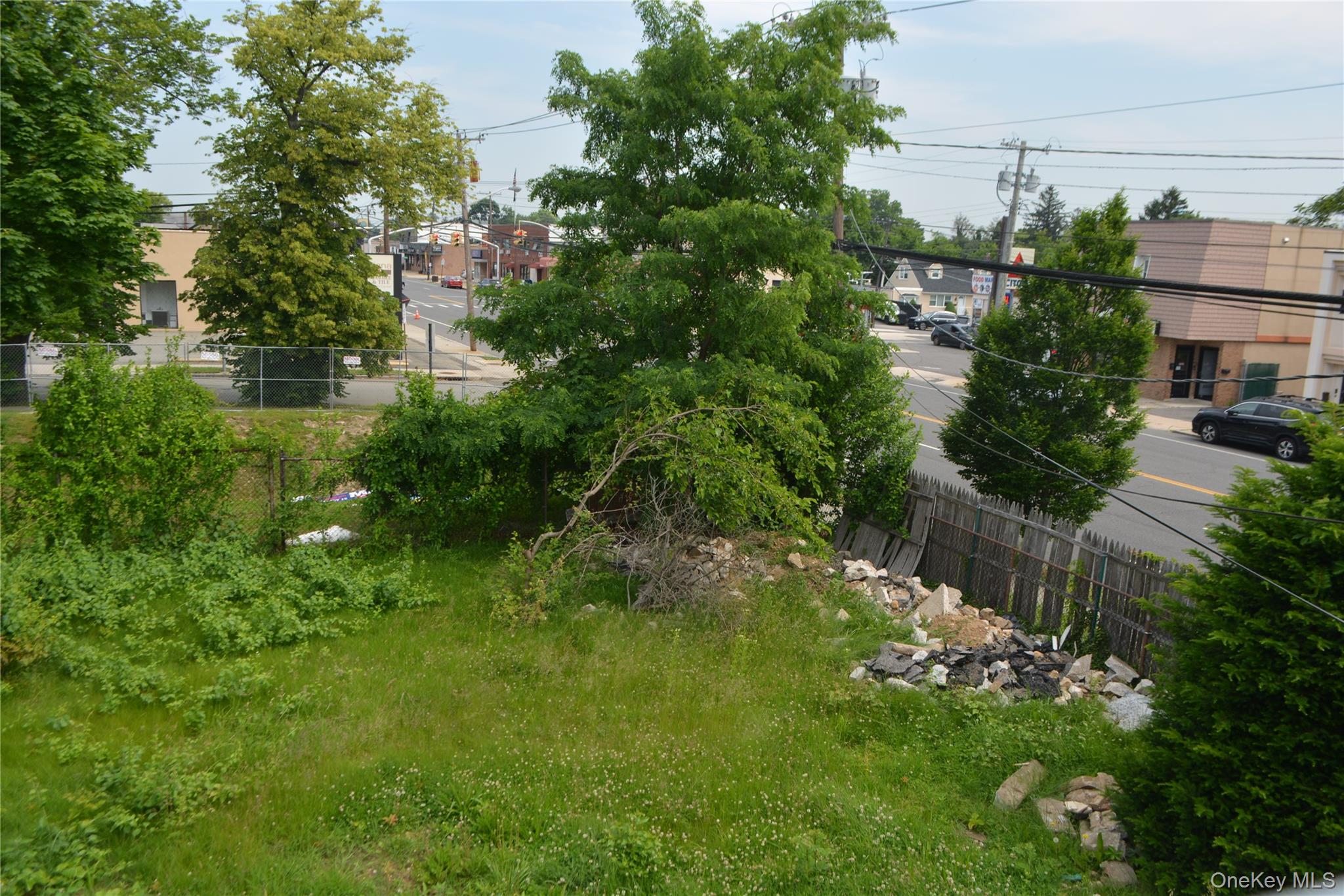 #7 photo, 837 Willis Avenue, Albertson , NY 11507