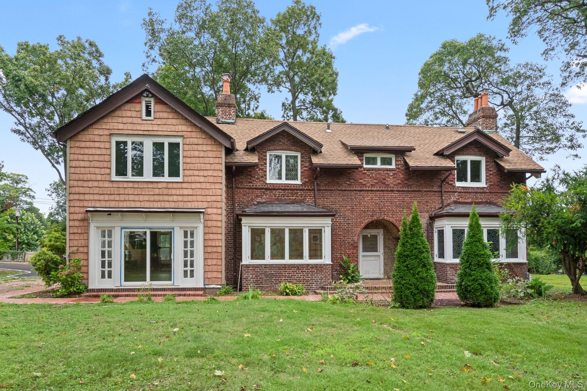 #1 photo, 30 Bryce Avenue, ナッソー郡 Glen Cove , NY 11542