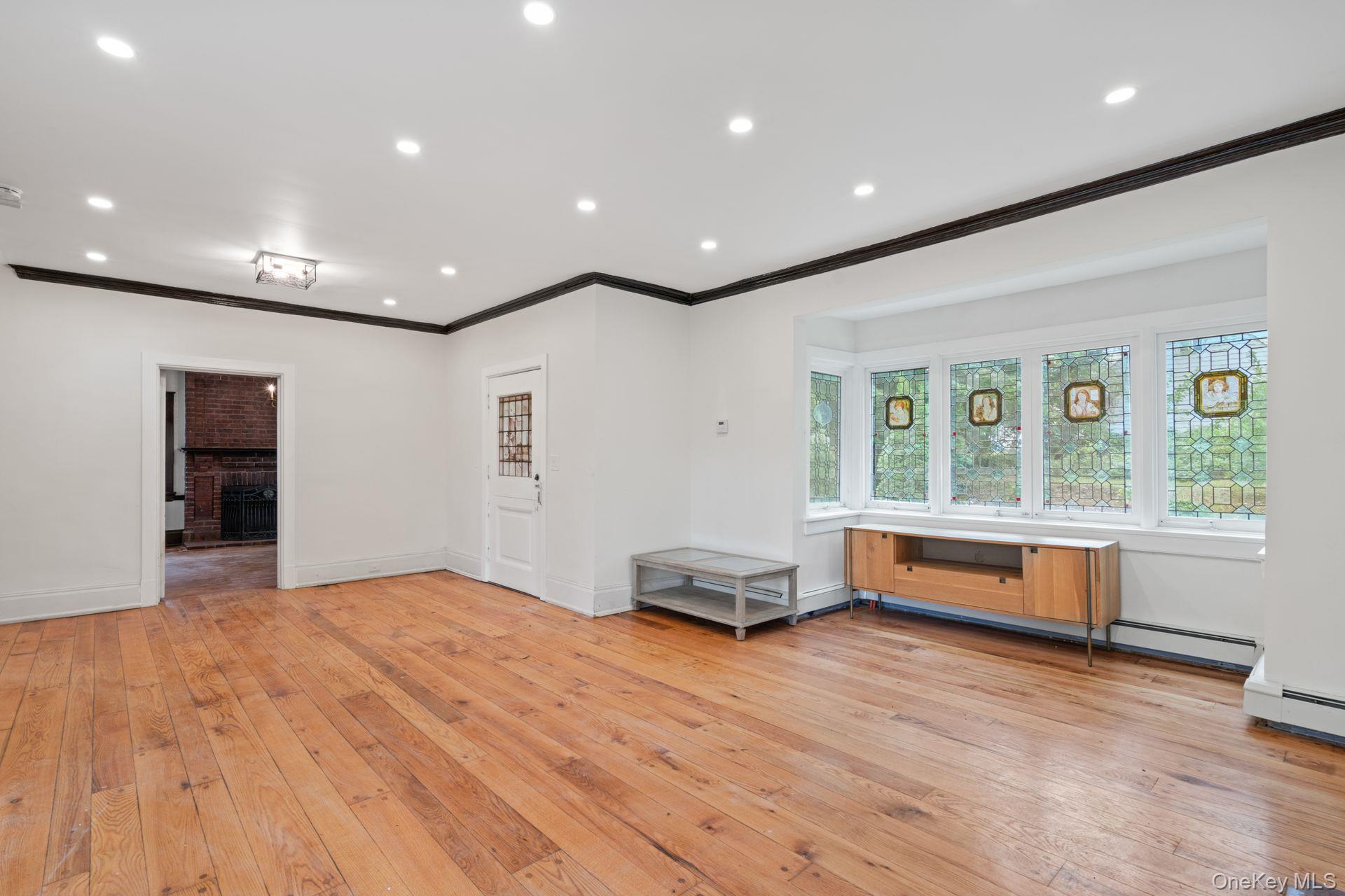 #8 photo, 30 Bryce Avenue, ナッソー郡 Glen Cove , NY 11542