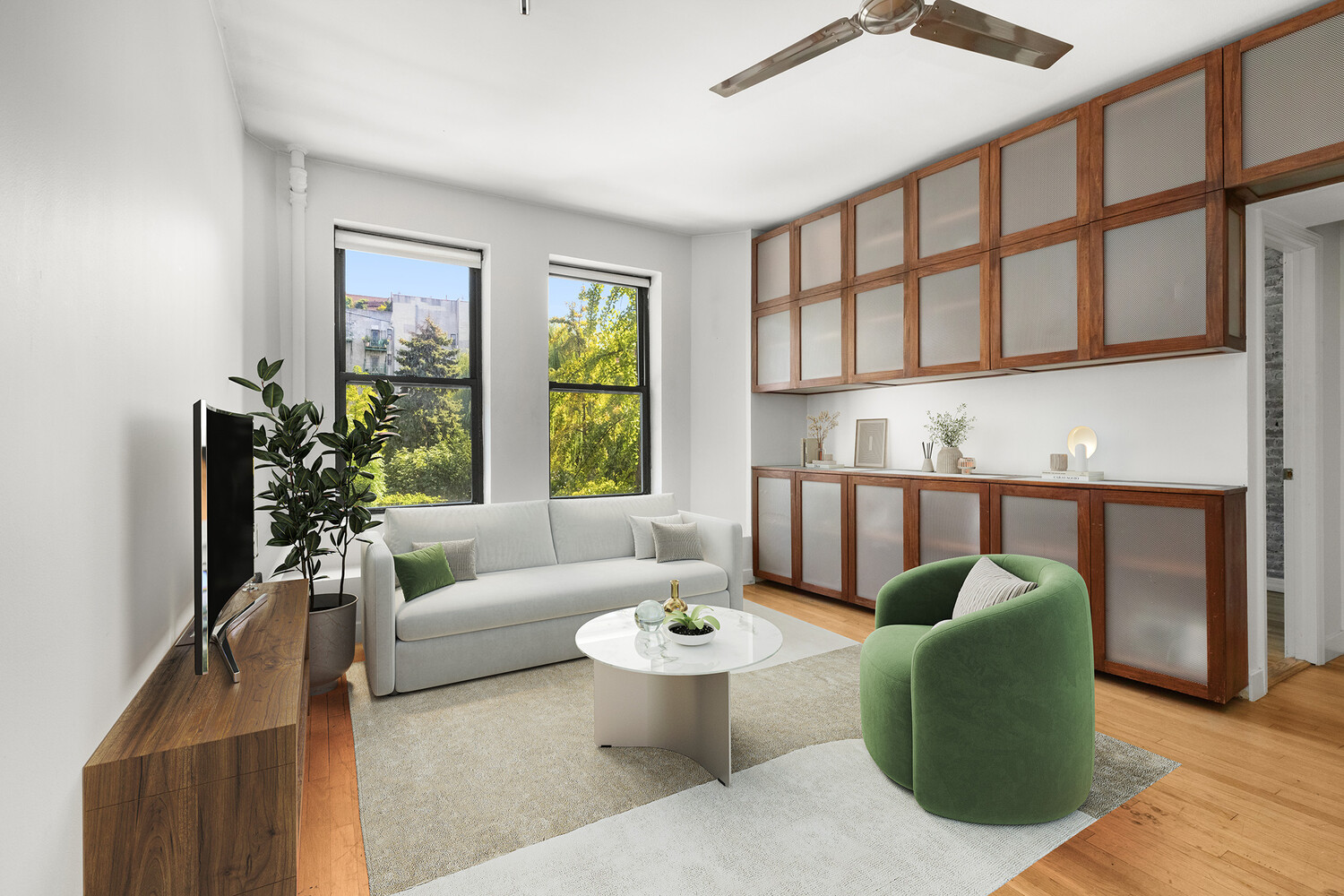 #3 photo, 149 AVE C, マンハッタン East Village , NY 10009