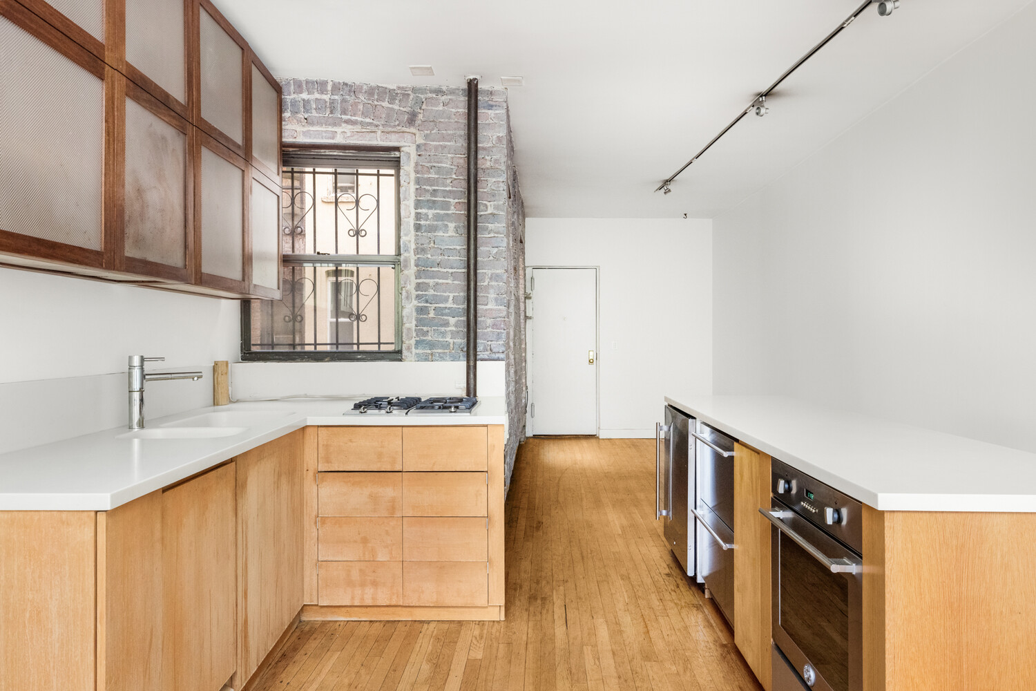 #5 photo, 149 AVE C, マンハッタン East Village , NY 10009