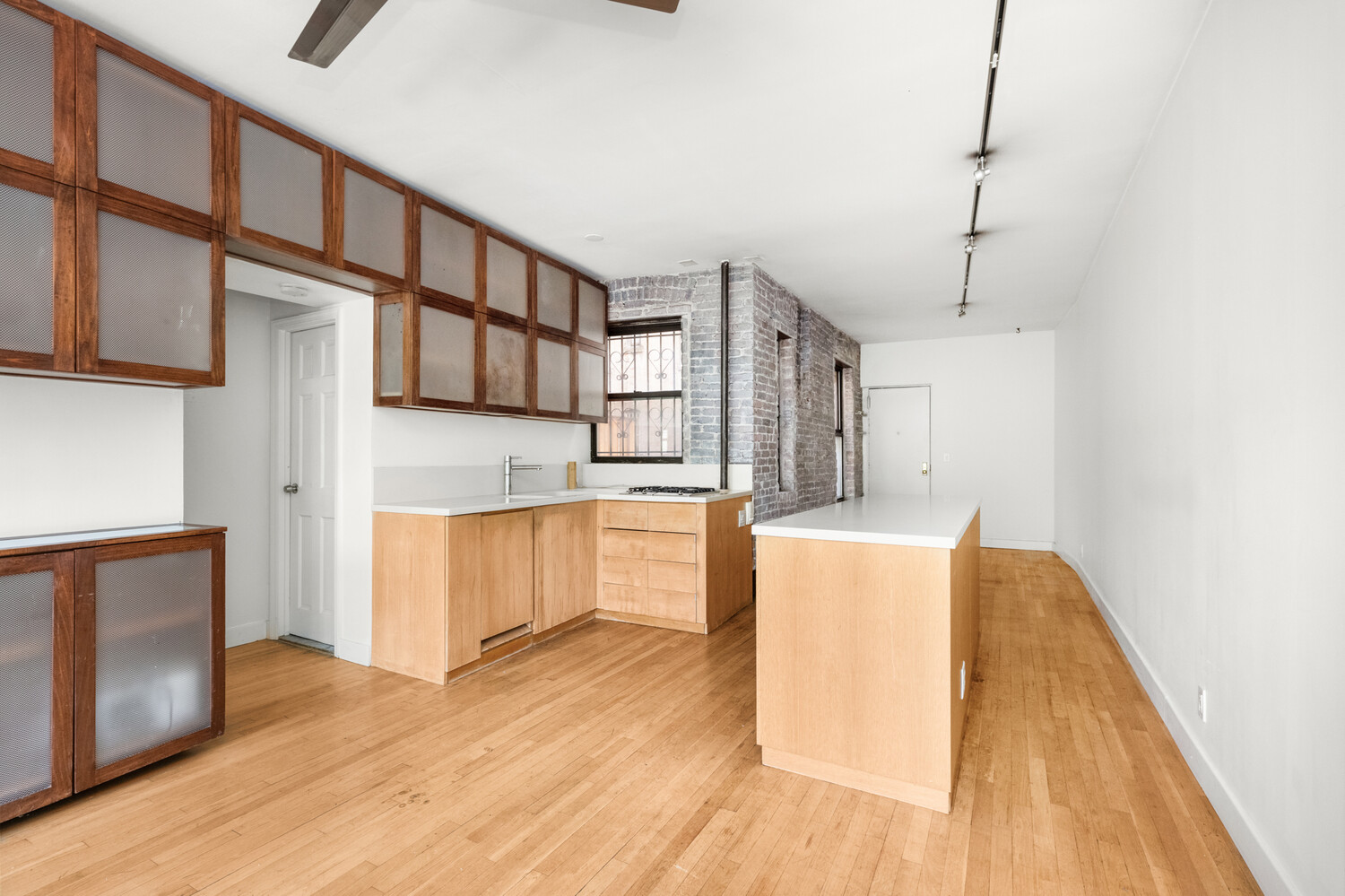 #6 photo, 149 AVE C, マンハッタン East Village , NY 10009